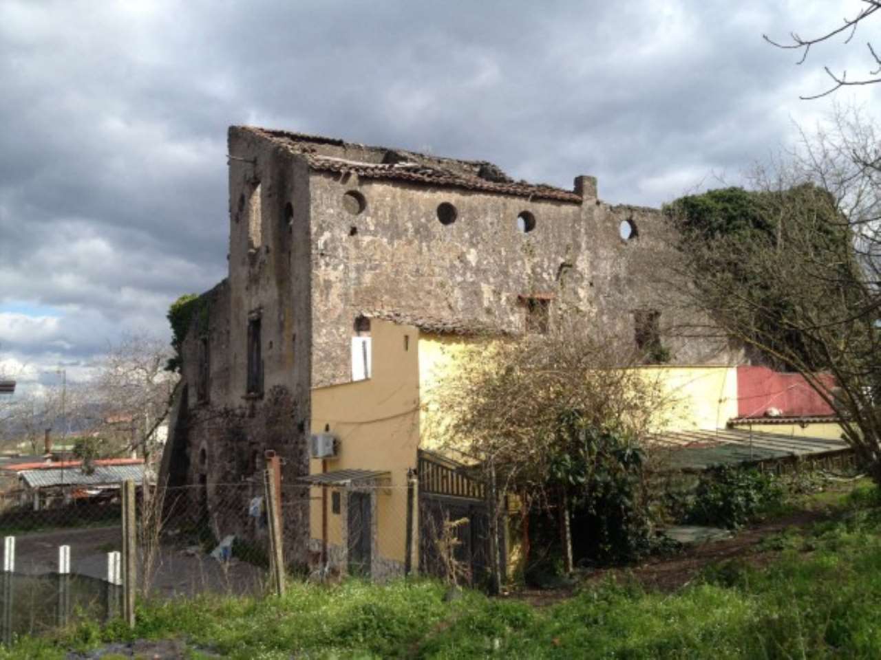 Somma Vesuviana Vendita CASALE / RUSTICO / CASA / CASCINA Immagine 1