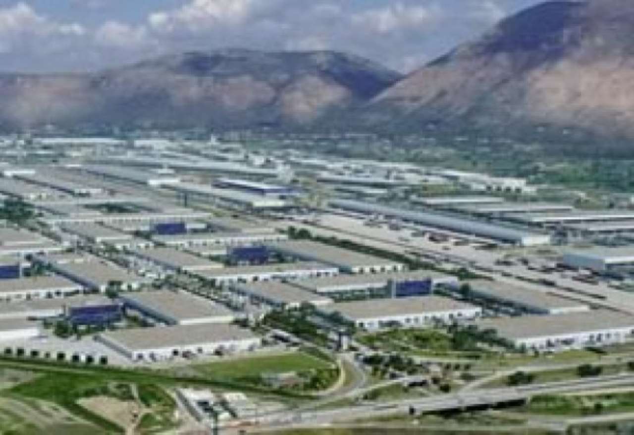 Capannone in Affitto