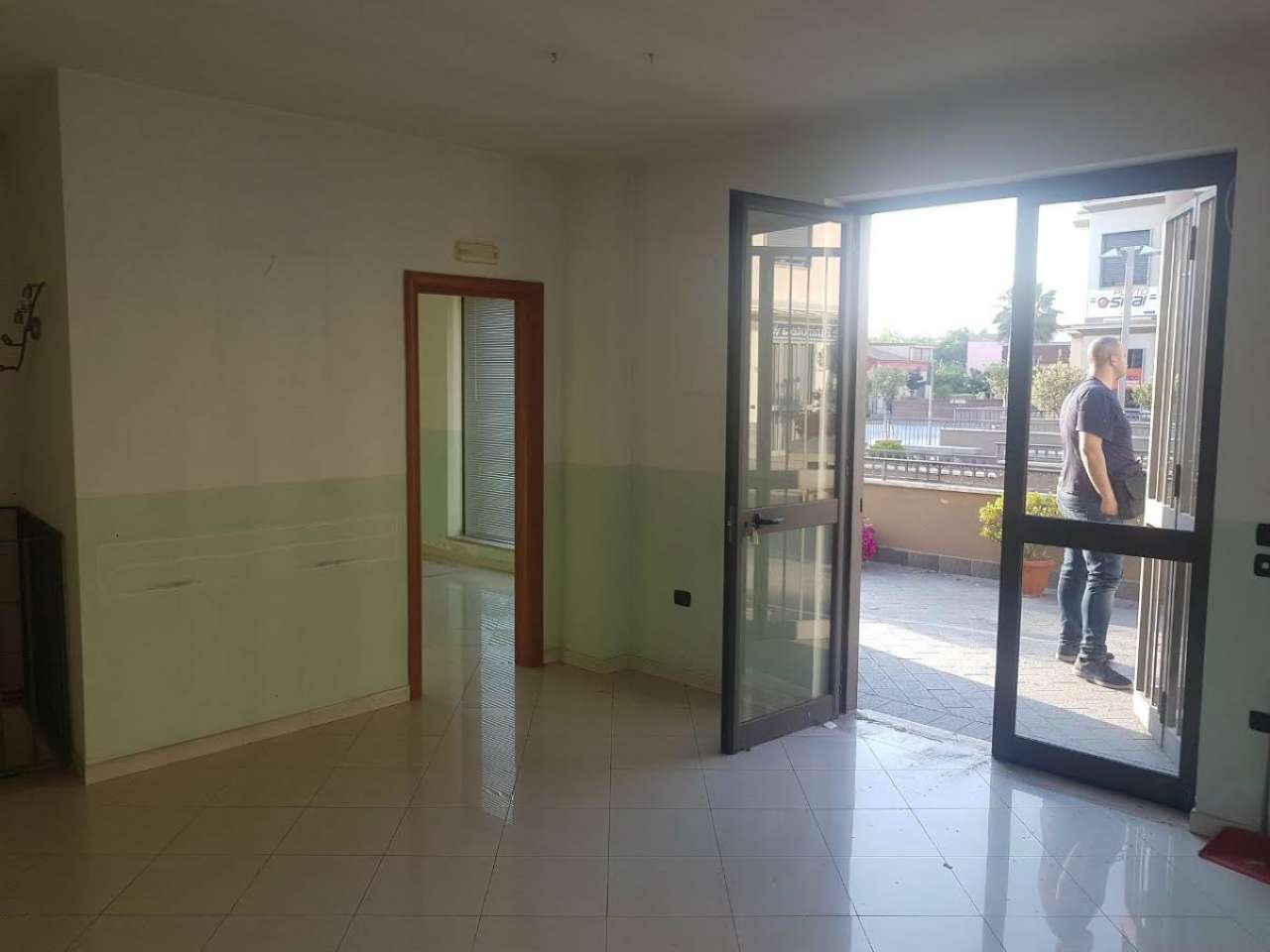 Locale Comm.le in Vendita