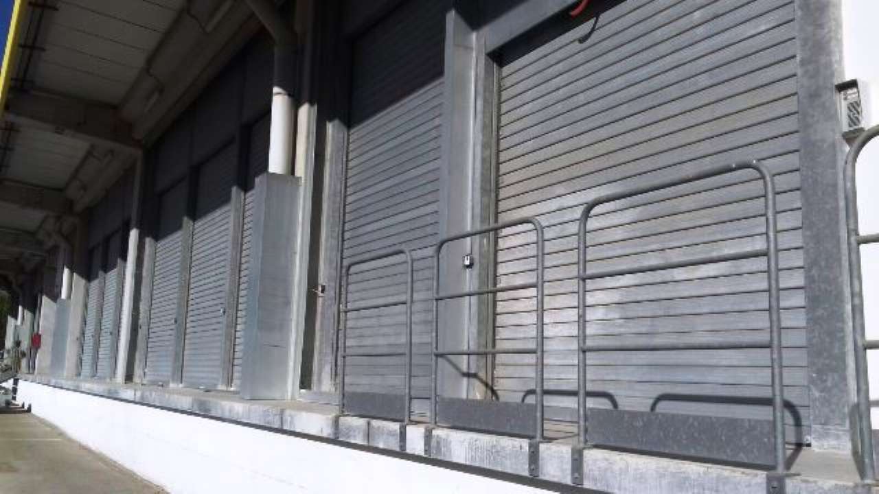 Capannone in Vendita