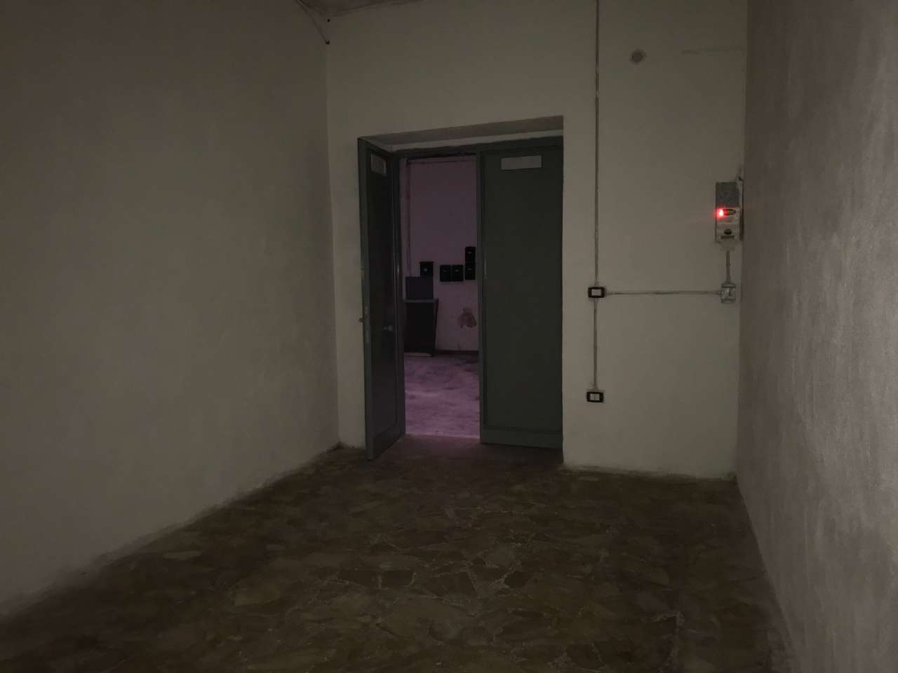 Magazzino in Affitto