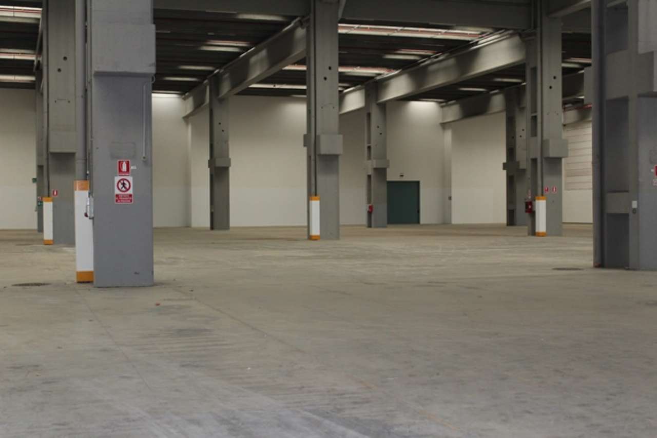 Capannone in Vendita