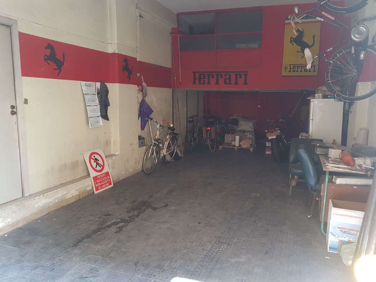 Garage in Affitto