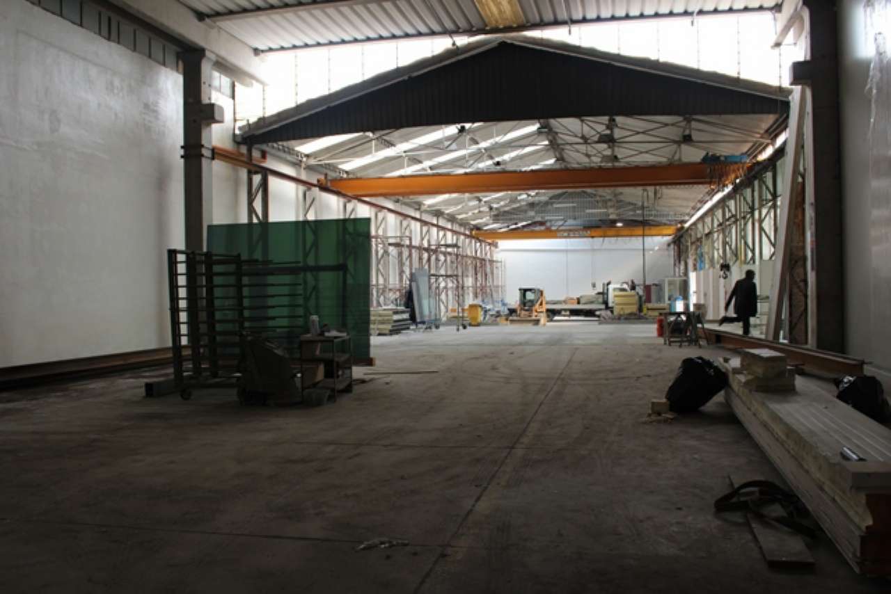 Capannone in Vendita