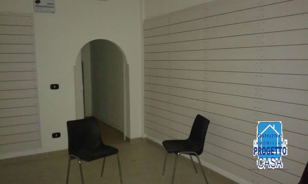 Nola Affitto COMMERCIALI Immagine 4