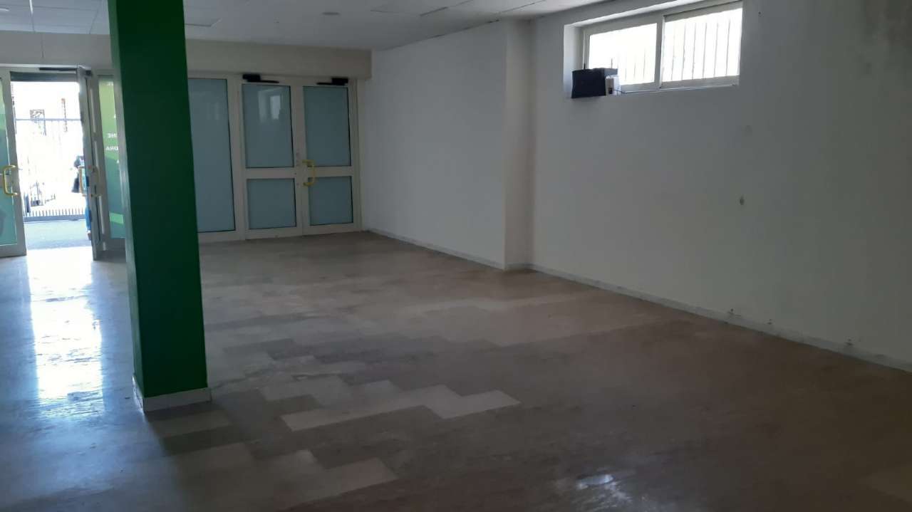 AFFITTI Locali commerciali a Somma Vesuviana – foto 1