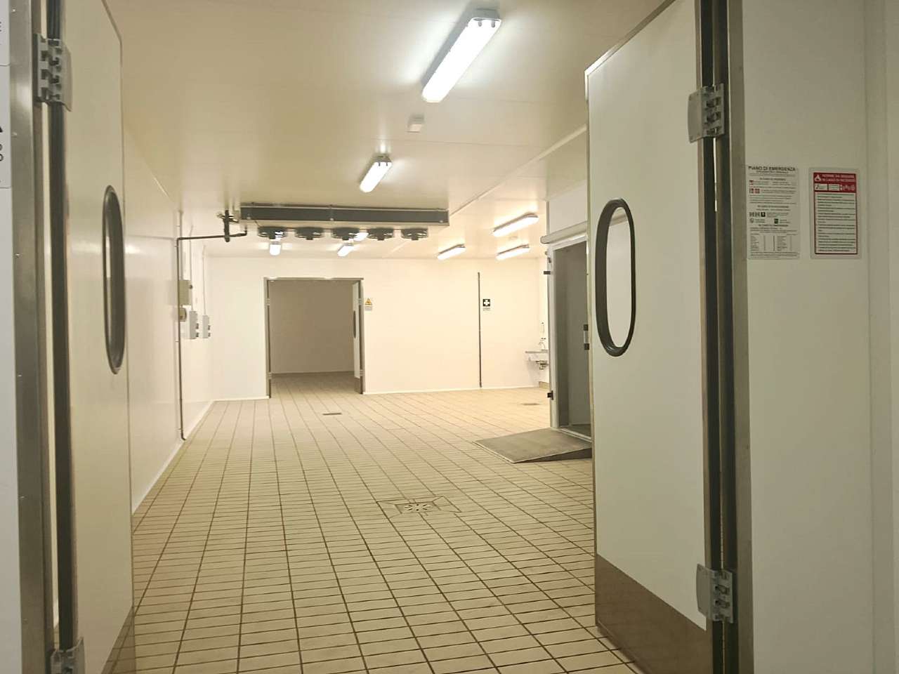 Sant'Anastasia Affitto CAPANNONE