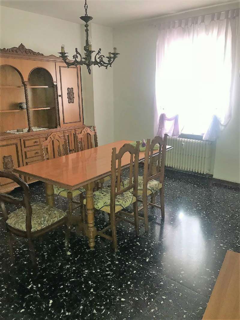 Appartamento SALA BAGANZA affitto    A CASA immobiliare