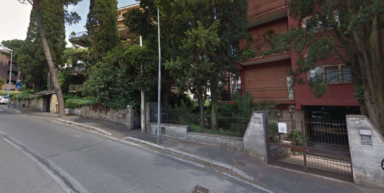 Appartamento ROMA vendita  LA GIUSTINIANA(ZONA DELLA XX MUN.) Viale Cortina D'ampezzo Assieme Real Estate SRL