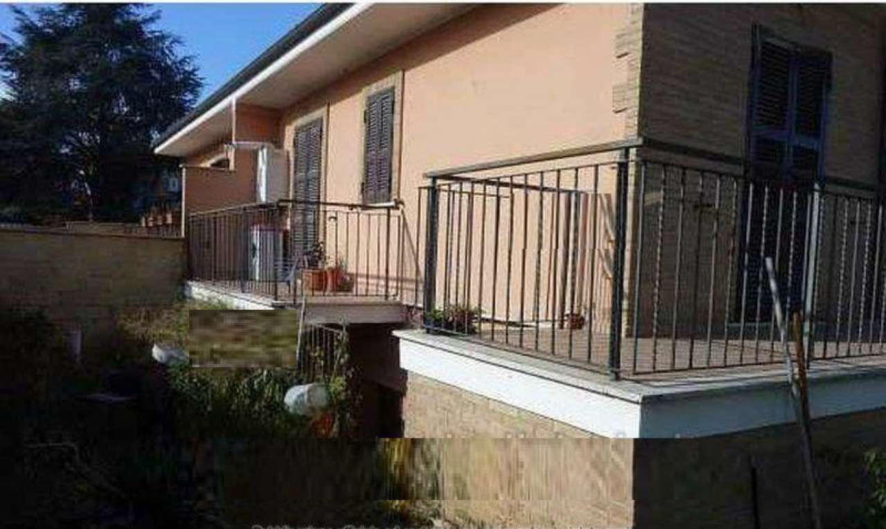  roma vendita quart: acilia assieme real estate srl