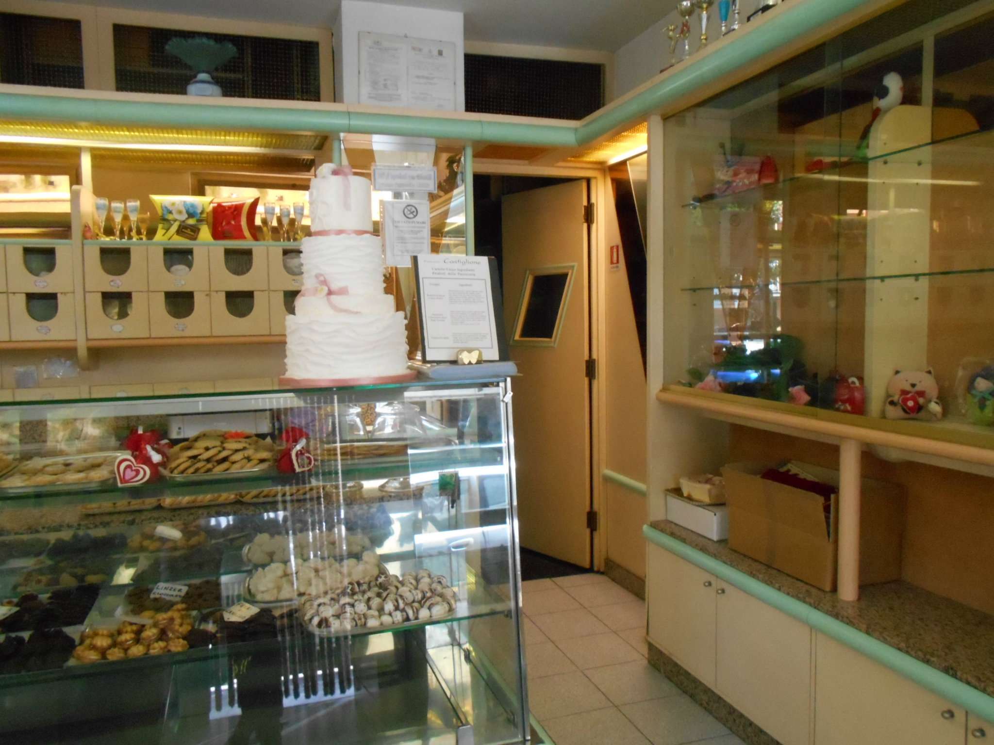 Negozio - Loc.Com. GENOVA vendita  BORGORATTI P.ZZA  ROTONDA Francoforte Immobiliare
