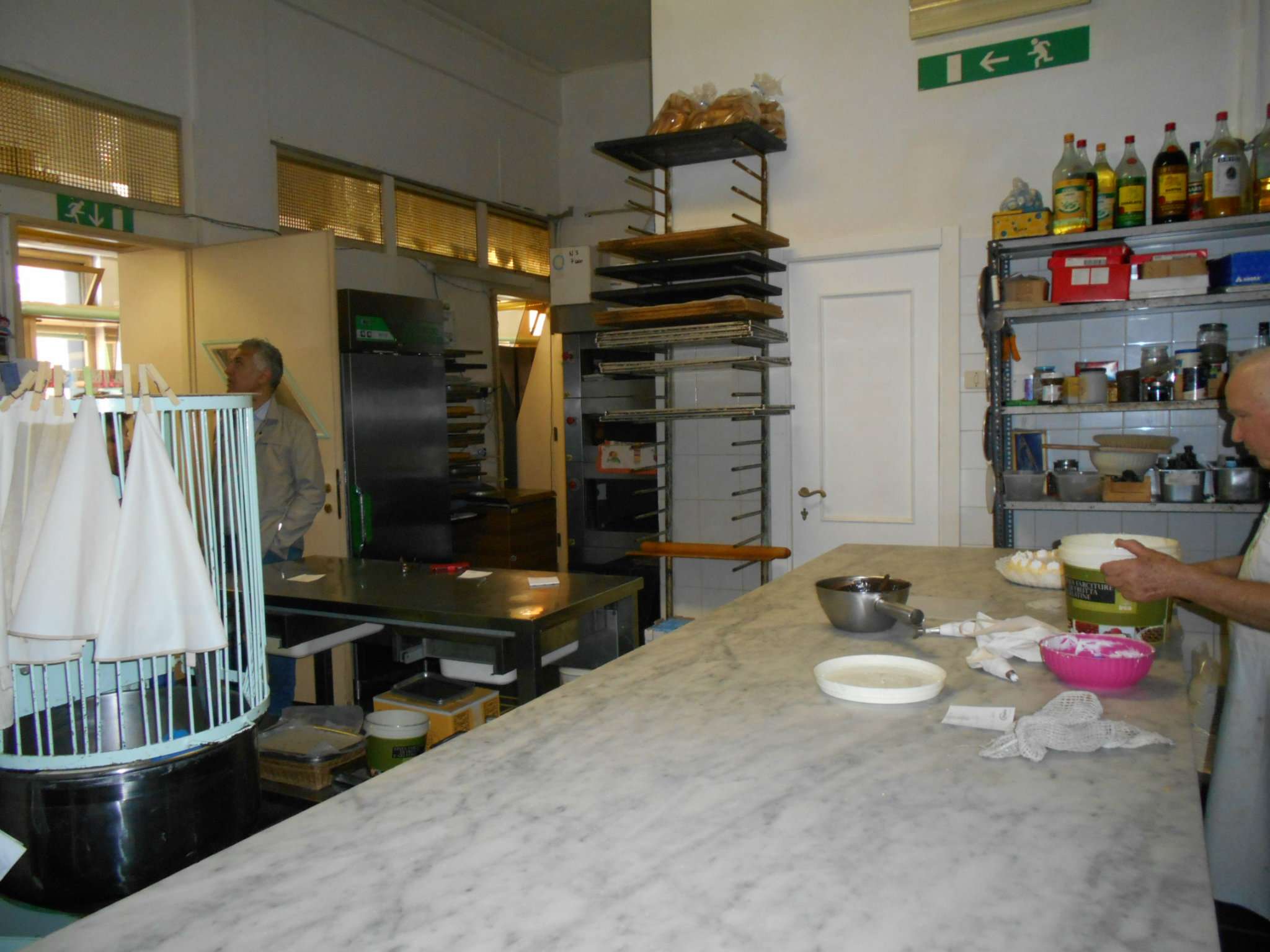 Negozio - Loc.Com. GENOVA vendita  BORGORATTI P.ZZA  ROTONDA Francoforte Immobiliare