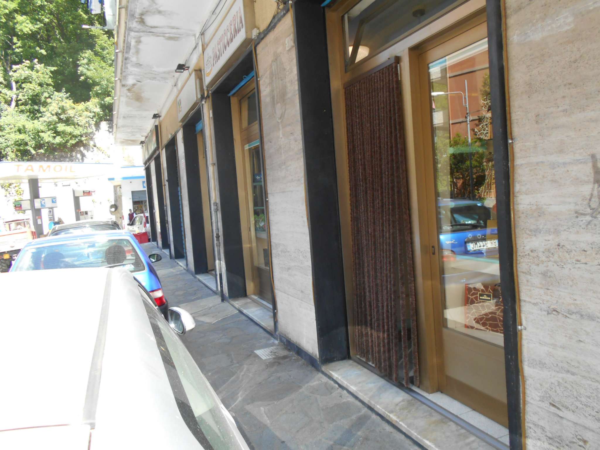 Negozio - Loc.Com. GENOVA vendita  BORGORATTI ROTONDA Francoforte Immobiliare