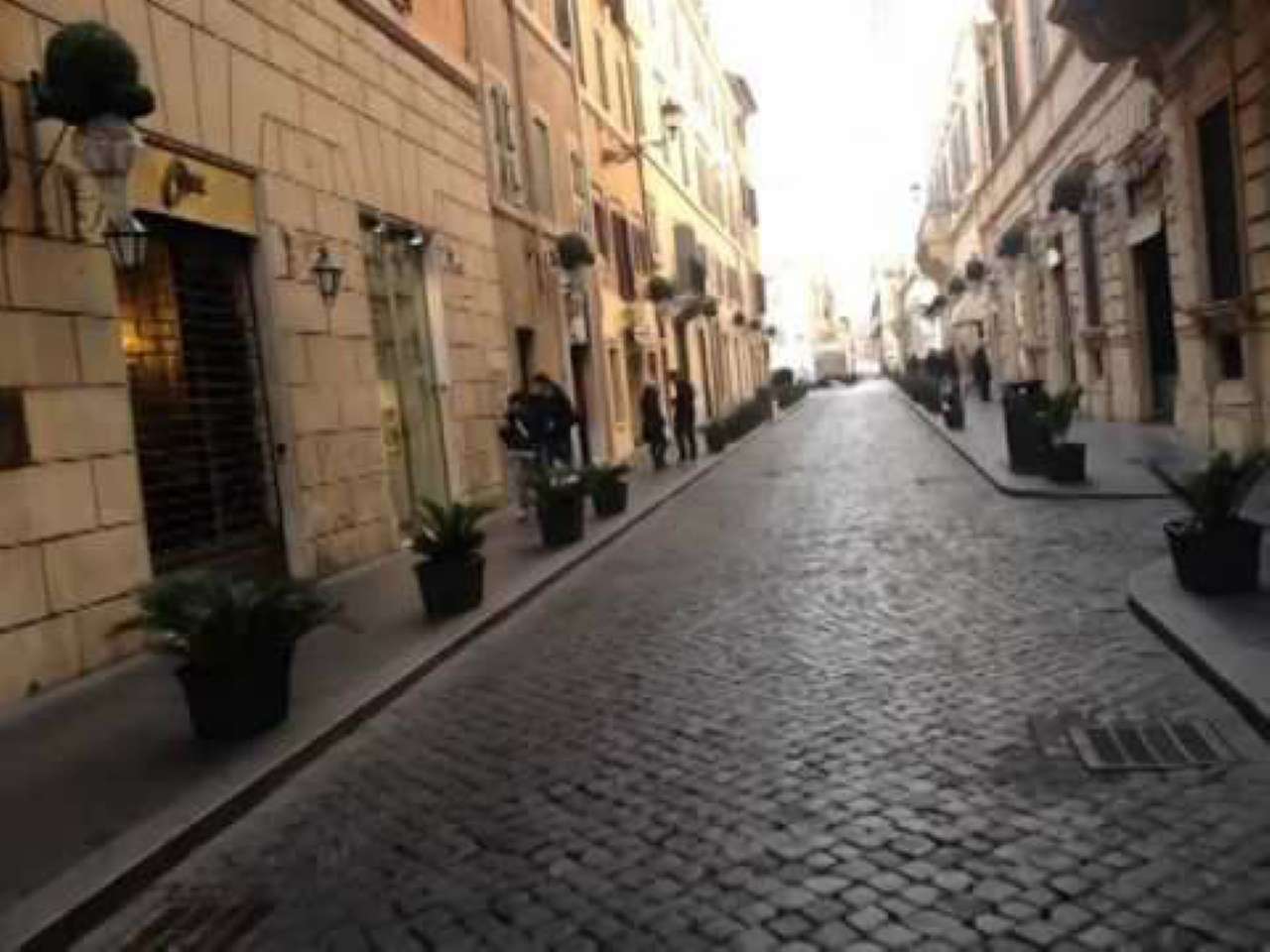 Ufficio - Loc.Com. ROMA affitto  Centro storico Fontanella Borghese etica Si - EUROIMMOBILIARE