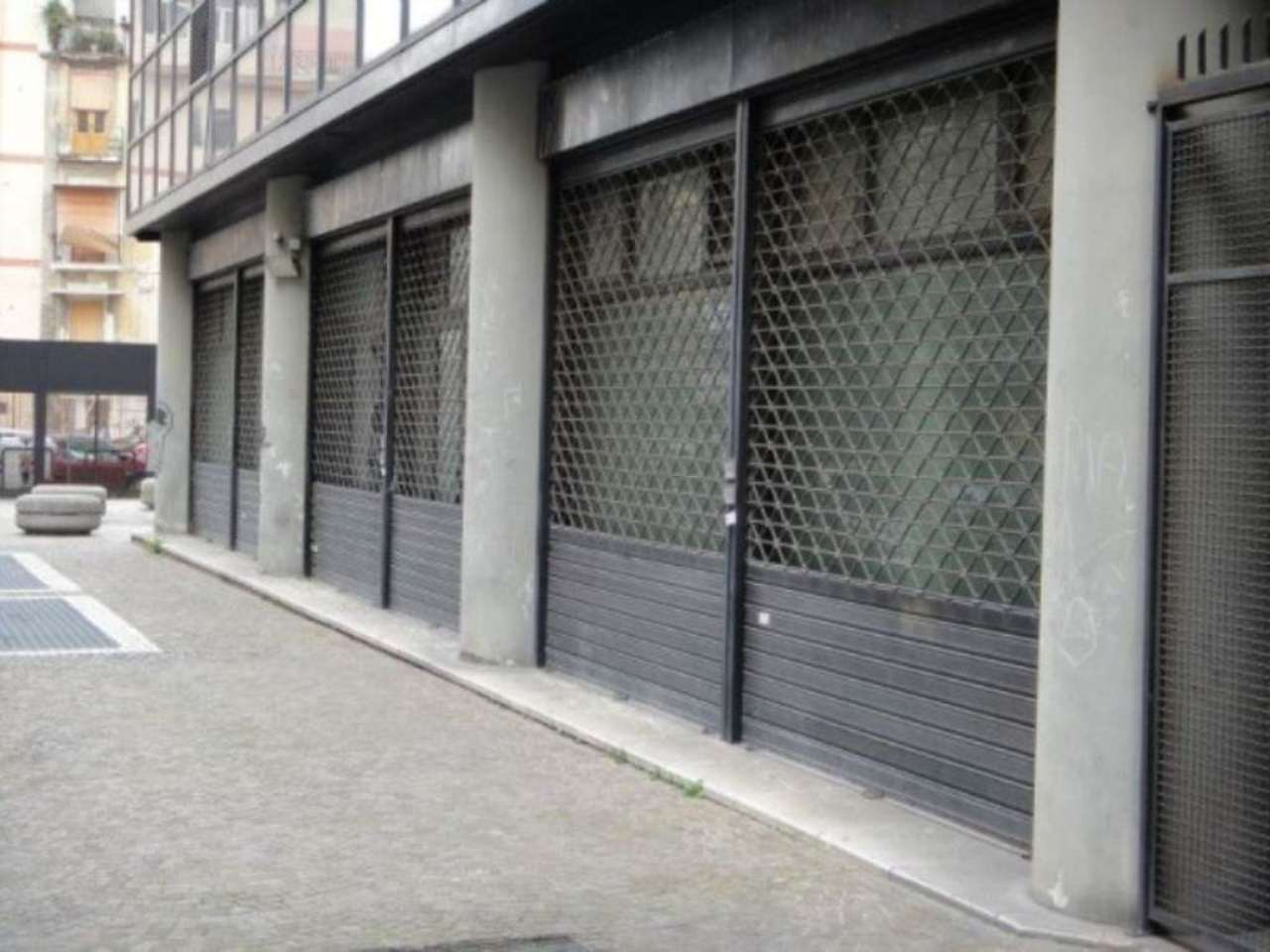  napoli affitto quart: mercato solemya-re-s.r.l.