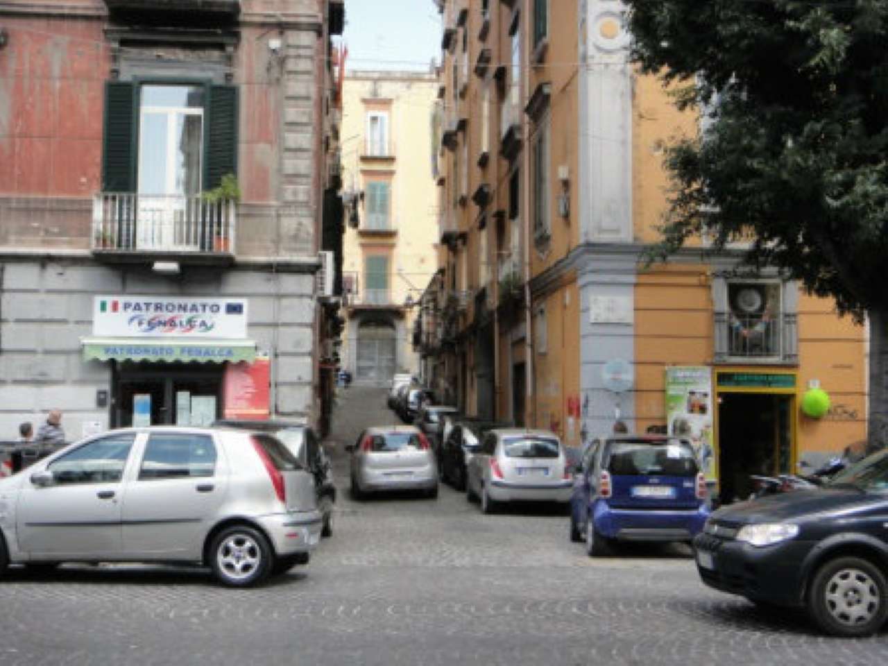 Negozio - Loc.Com. NAPOLI vendita  Foria avallone Solemya RE s.r.l.