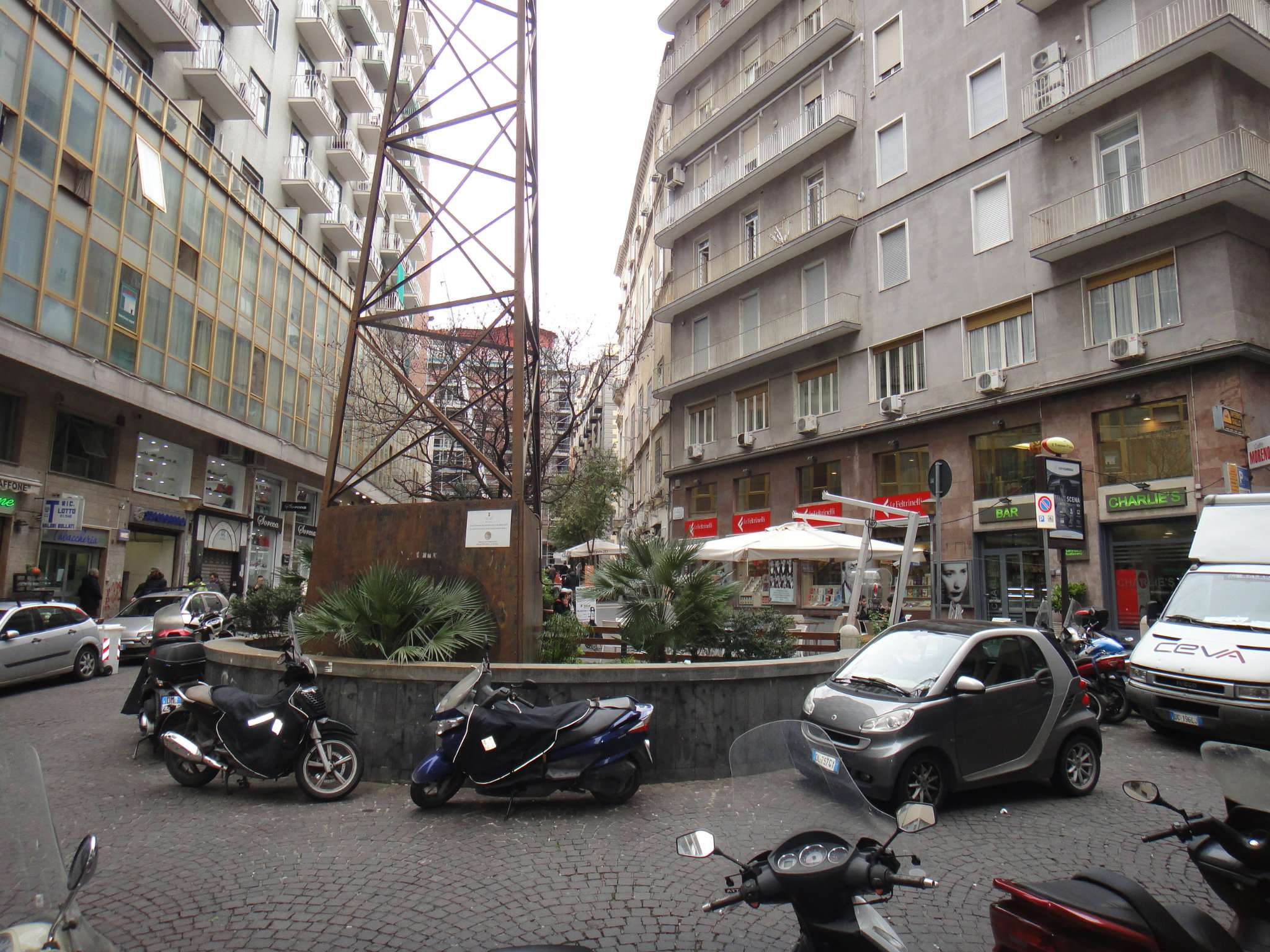 Ufficio - Loc.Com. NAPOLI affitto  MERCATO Ponte di Tappia Solemya RE s.r.l.