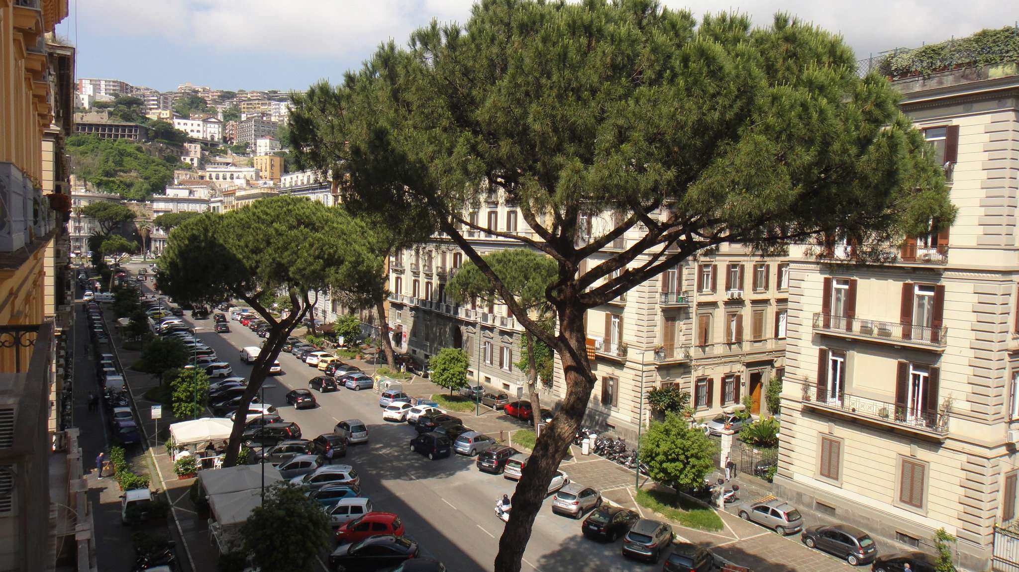 napoli affitto quart: chiaia solemya-re-s.r.l.