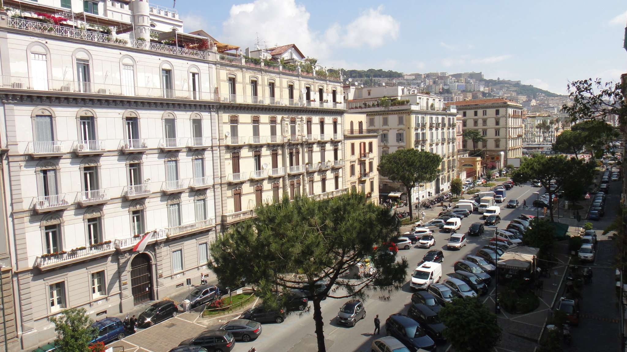 Ufficio - Loc.Com. NAPOLI affitto  CHIAIA Antonio Gramsci Solemya RE s.r.l.
