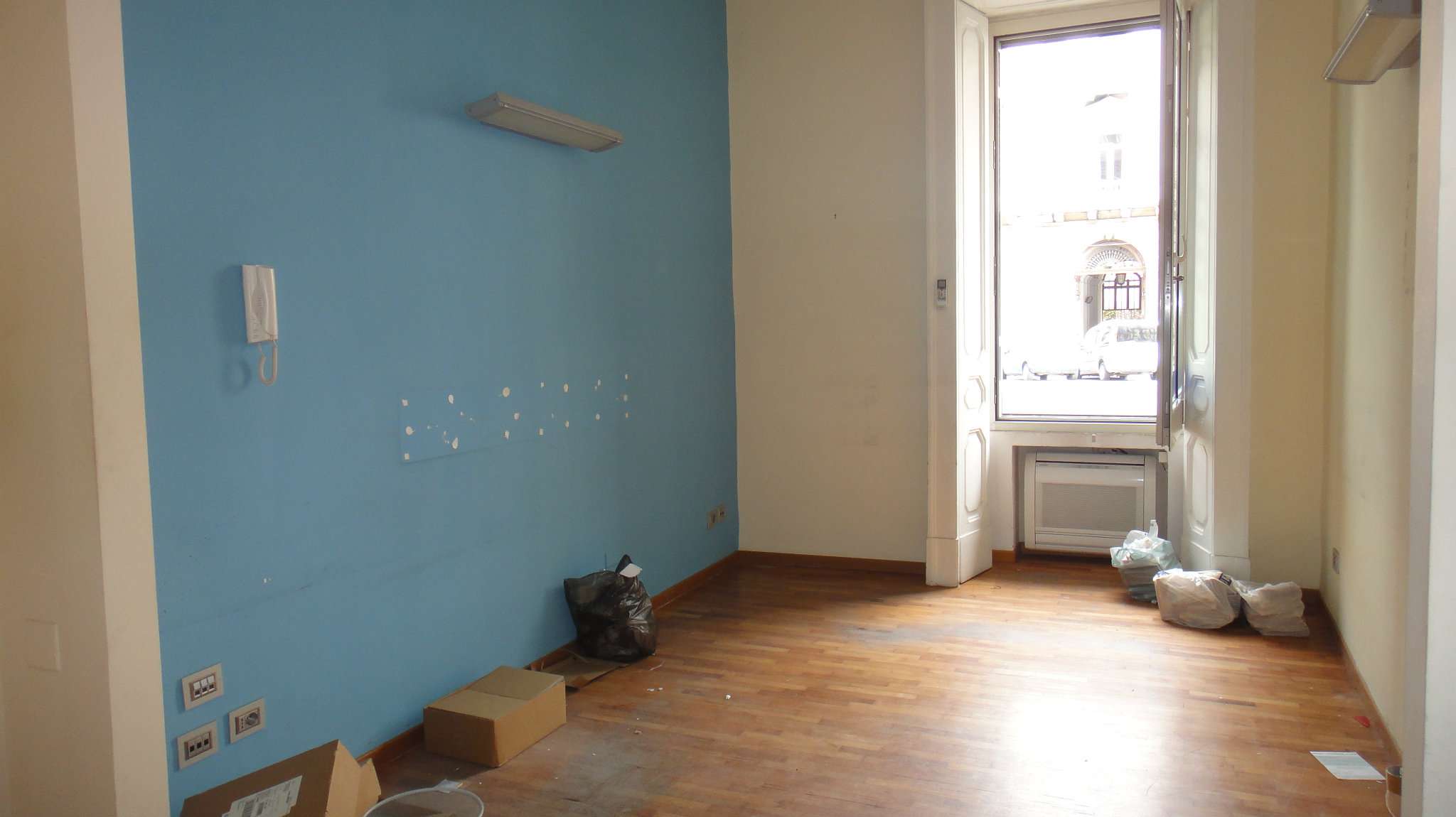 Ufficio - Loc.Com. NAPOLI affitto  CHIAIA Antonio Gramsci Solemya RE s.r.l.