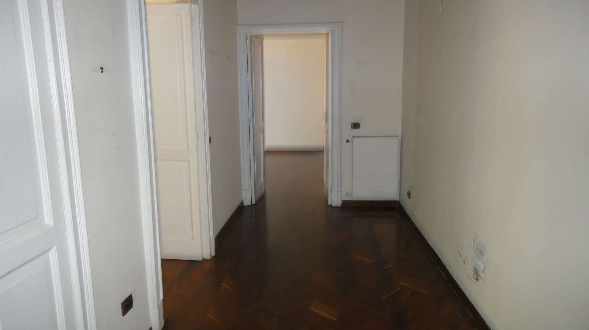 Ufficio - Loc.Com. NAPOLI affitto  CHIAIA Gramsci Solemya RE s.r.l.