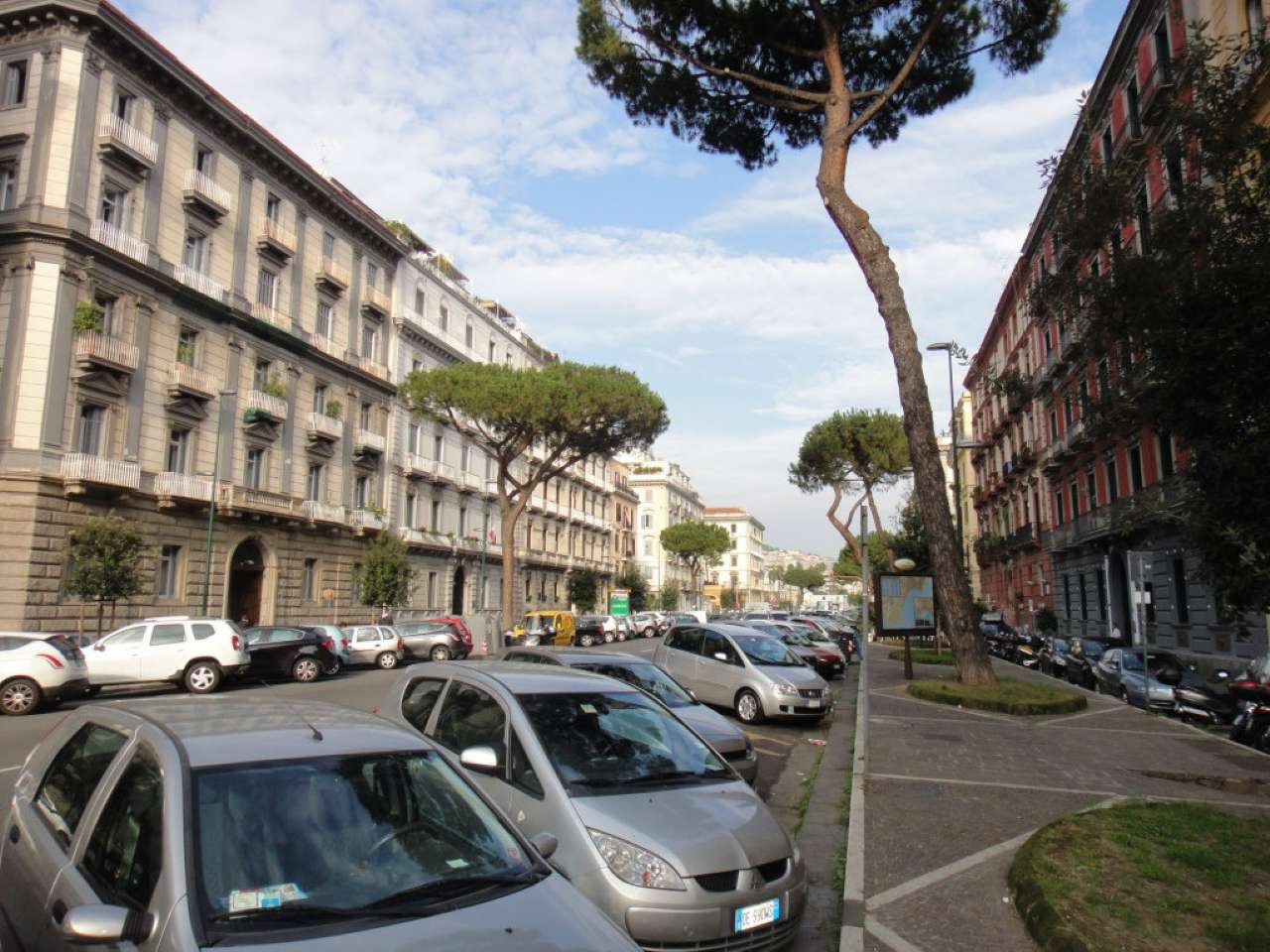 Ufficio - Loc.Com. NAPOLI affitto  CHIAIA Gramsci Solemya RE s.r.l.