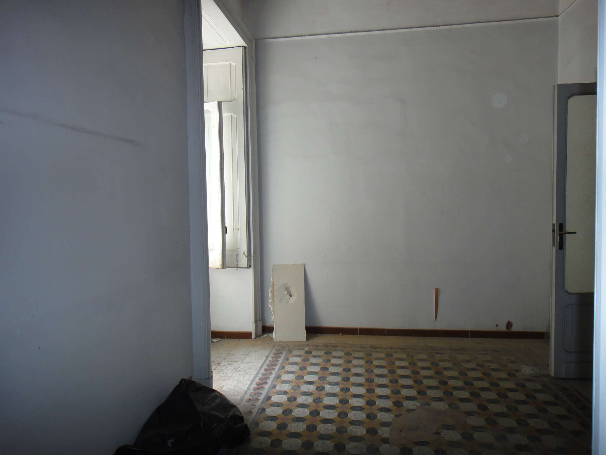  napoli affitto quart: chiaia solemya-re-s.r.l.