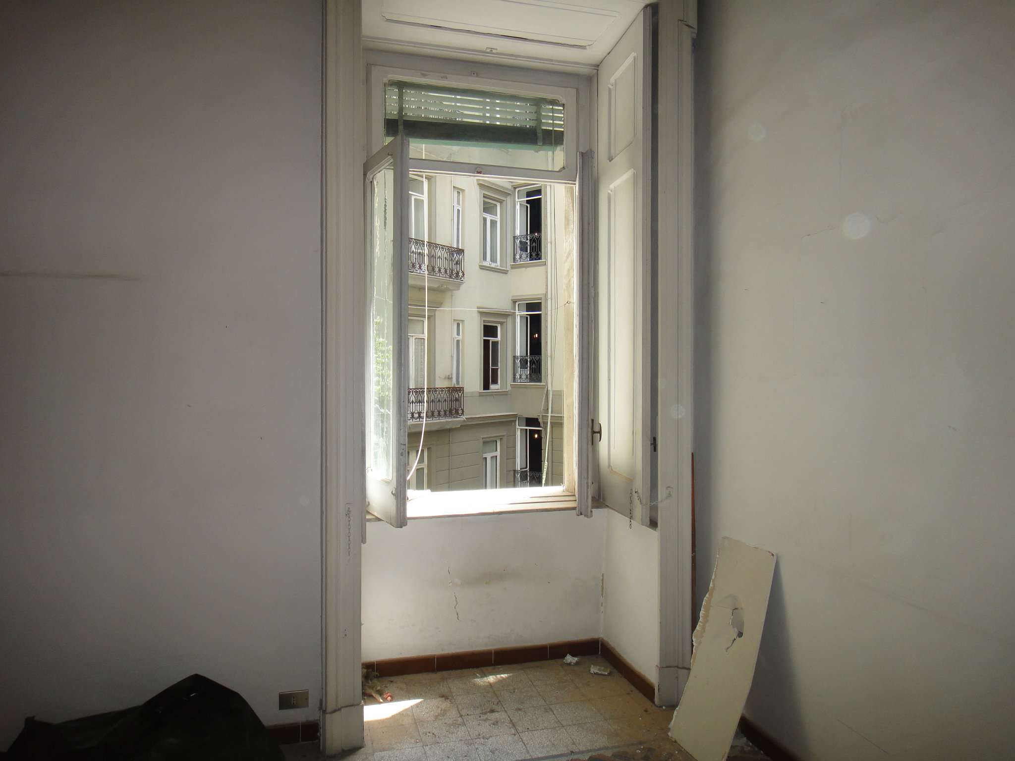Ufficio - Loc.Com. NAPOLI affitto  CHIAIA Via Dei Mille Solemya RE s.r.l.