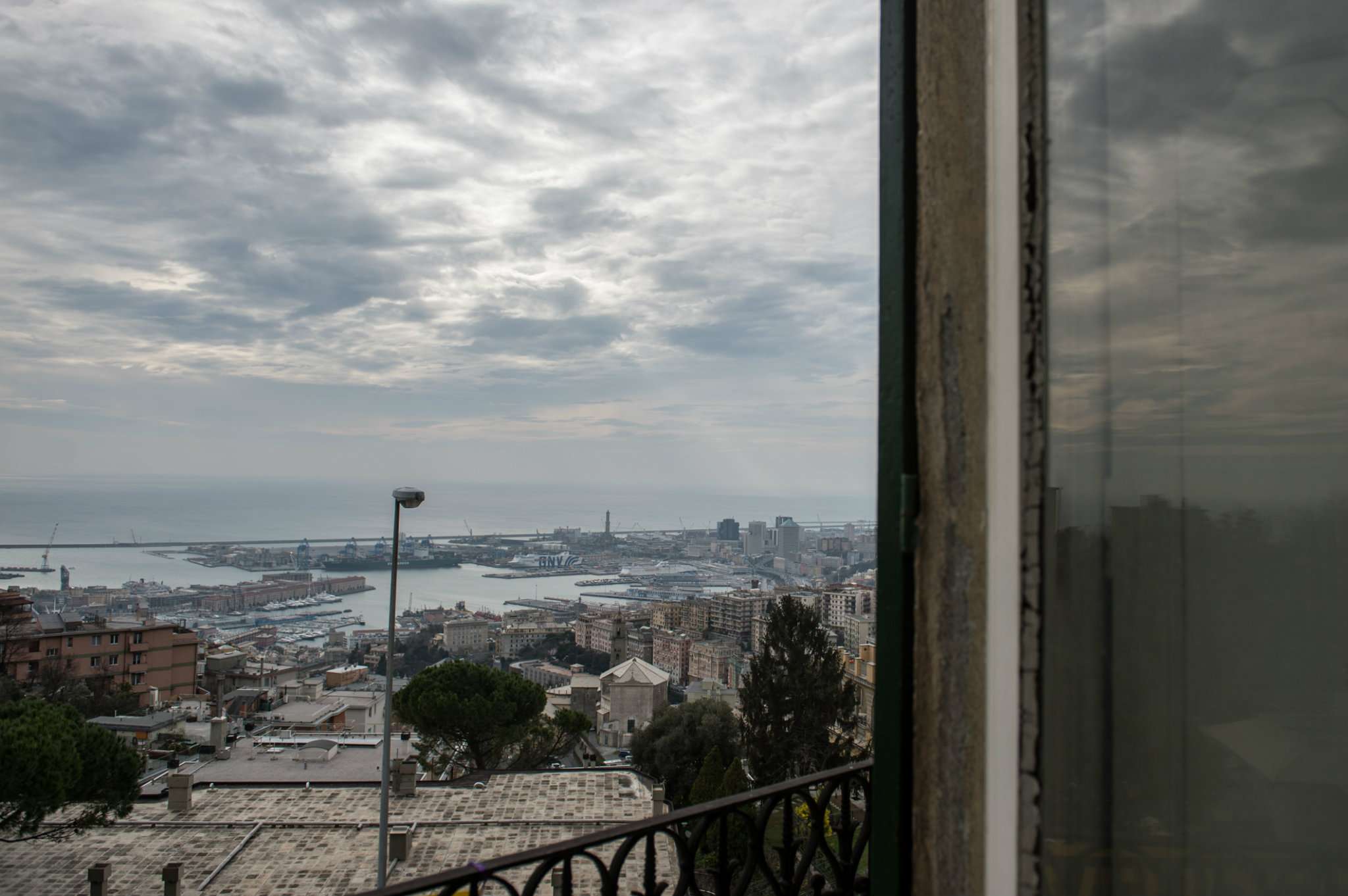  genova vendita quart: castelletto giorgio-massa-s.r.l