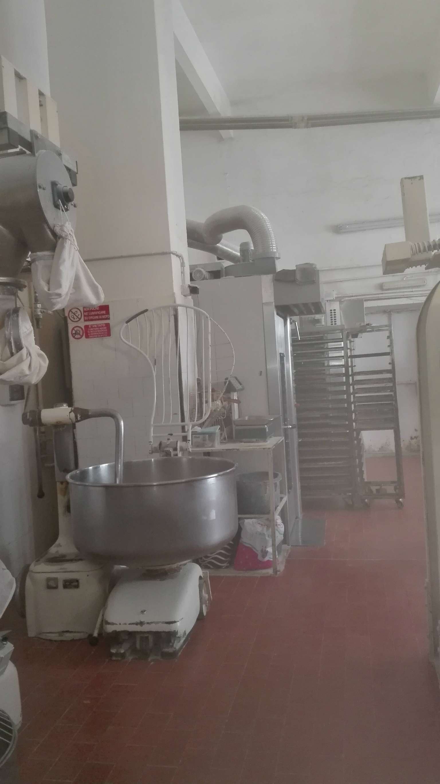 Negozio - Loc.Com. GENOVA vendita  MOLASSANA  Giorgio Massa s.r.l