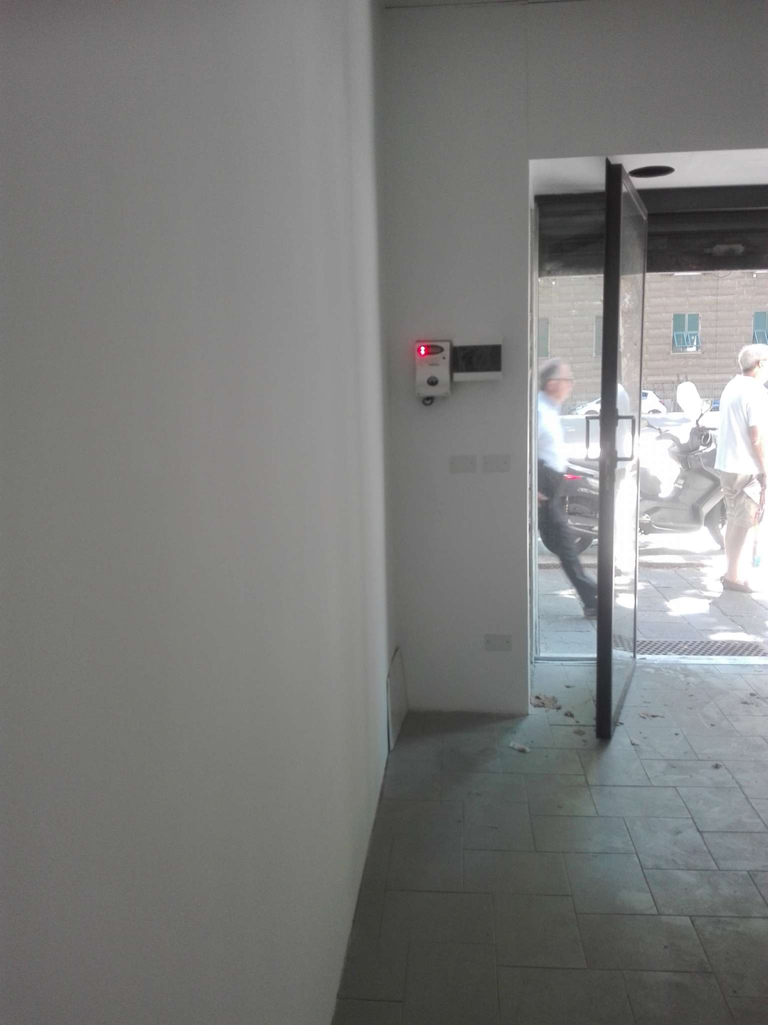 Negozio - Loc.Com. GENOVA vendita  FOCE  Giorgio Massa s.r.l