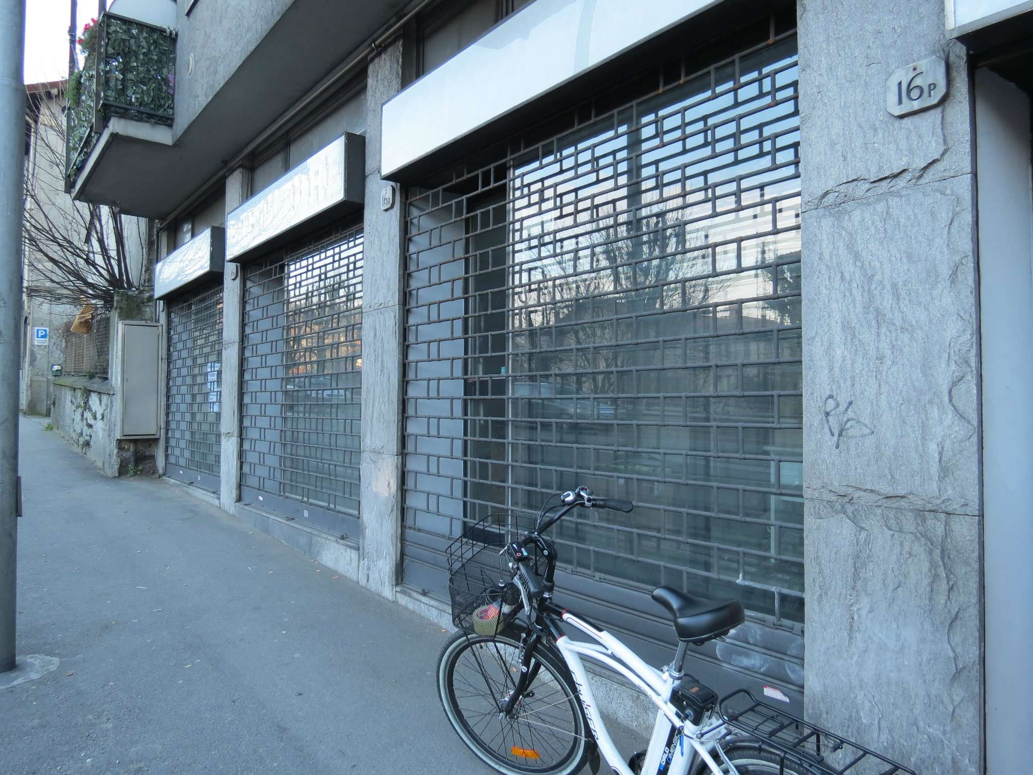 Negozio - Loc.Com. COMO affitto  BORGHI Napoleona Immobilclass S.a.s.