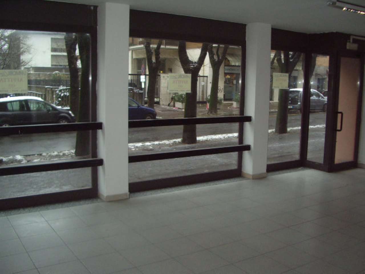 Negozio - Loc.Com. COMO affitto  BORGHI Leoni Immobilclass S.a.s.