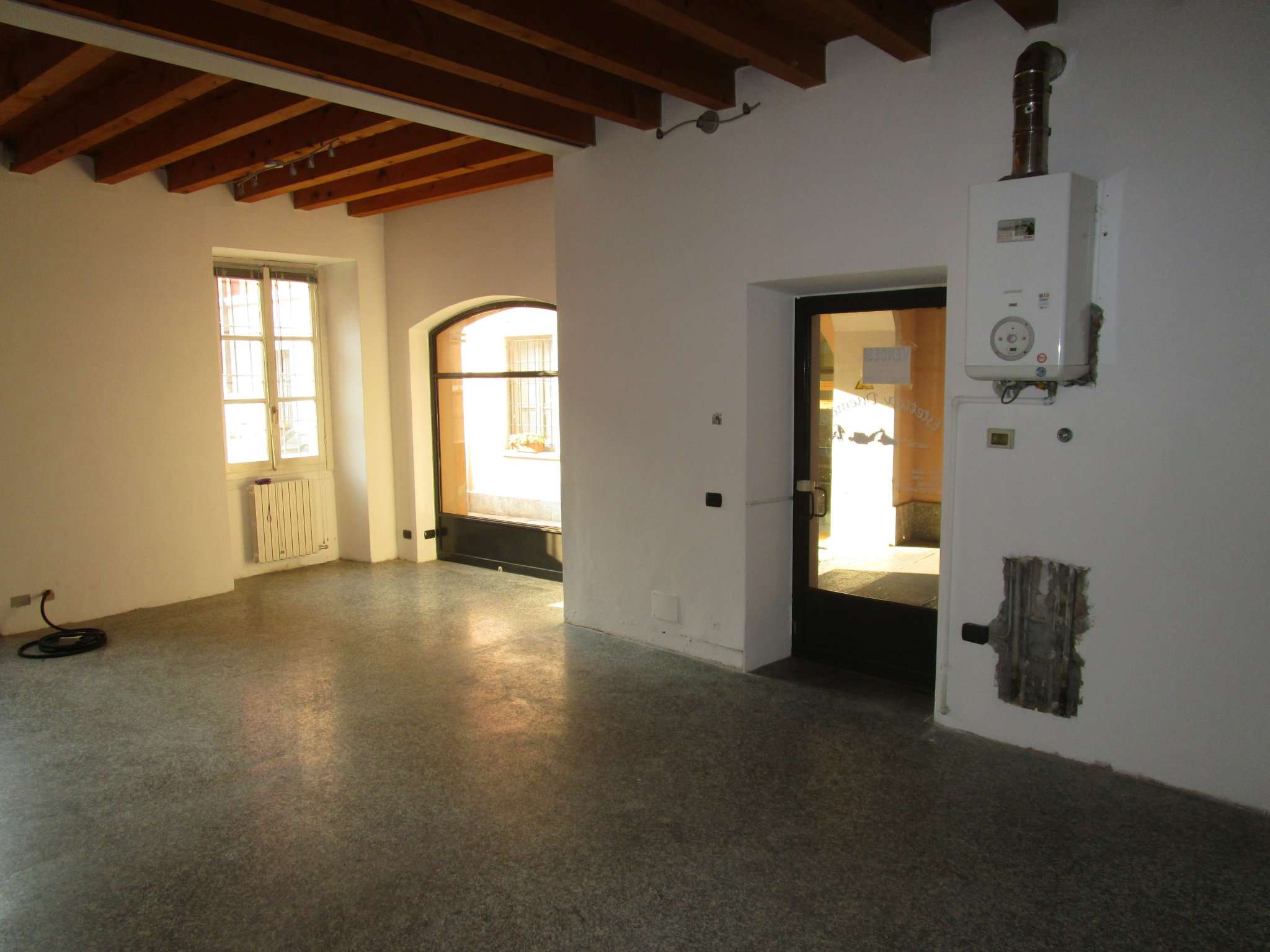 Negozio - Loc.Com. COMO affitto  CENTRO Milano Immobilclass S.a.s.