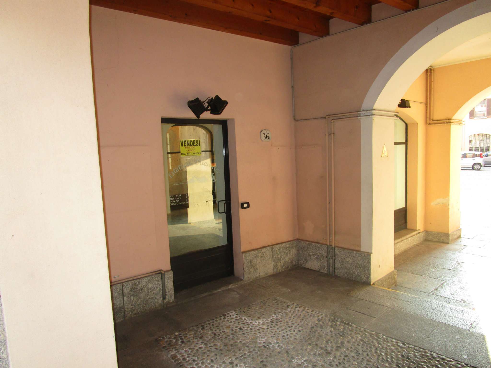 Negozio - Loc.Com. COMO affitto  CENTRO Milano Immobilclass S.a.s.