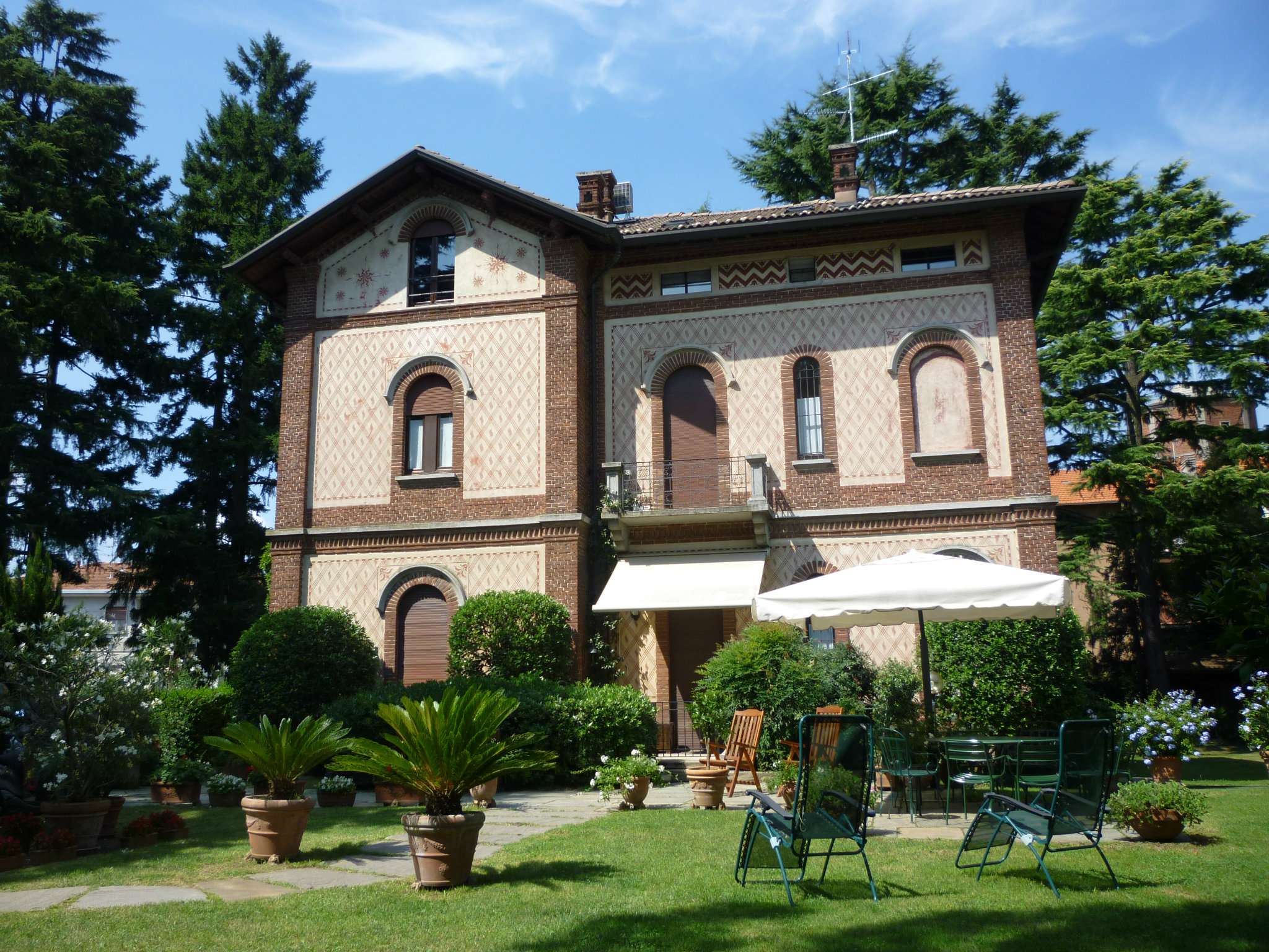 Villa CASSANO MAGNAGO vendita    GIUSO IMMOBILIARE DI GIUSO GIORDANA