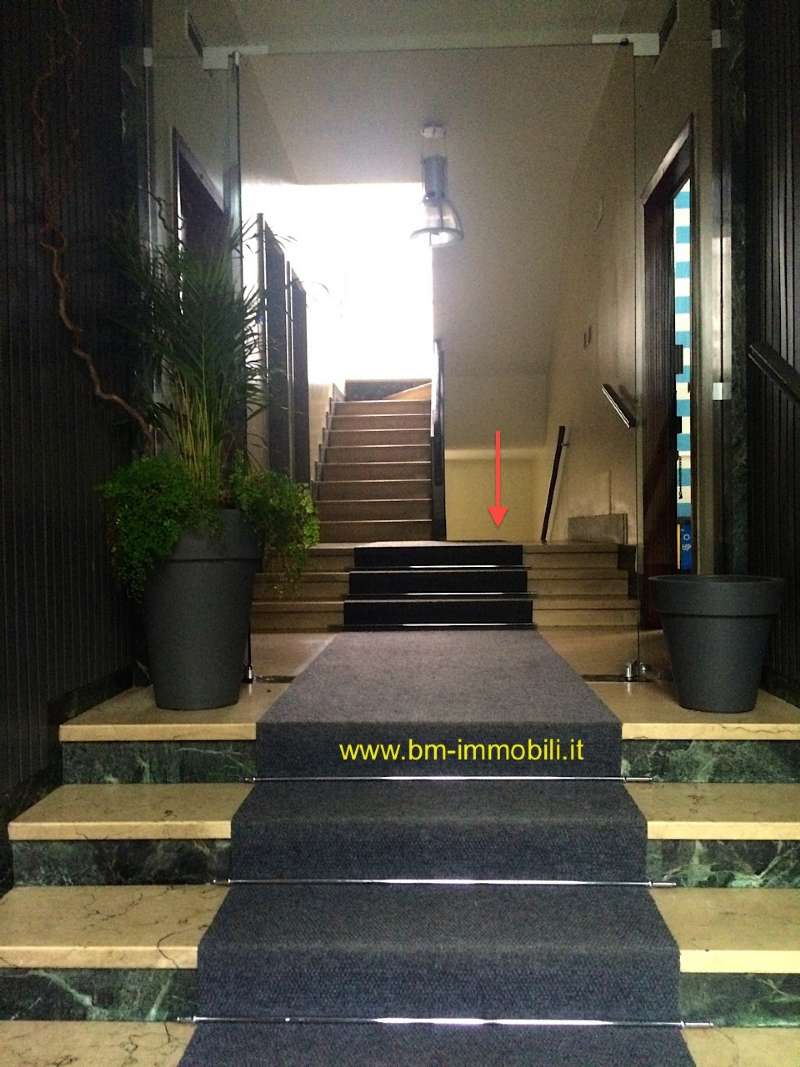 Magazzino in Vendita