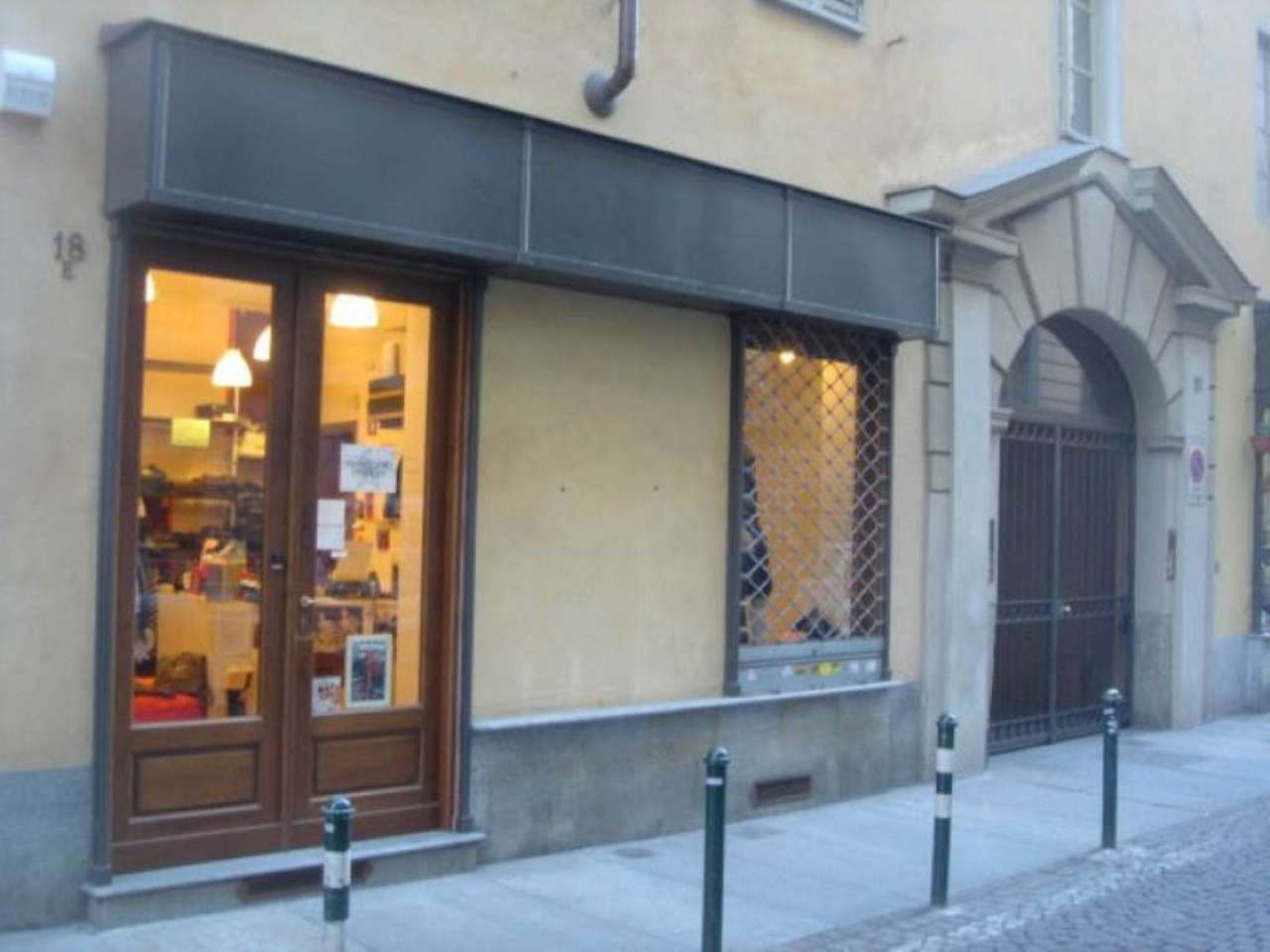 Negozio - Loc.Com. TORINO vendita  QUADRILATERO ROMANO San Domenico Ag Immobiliare