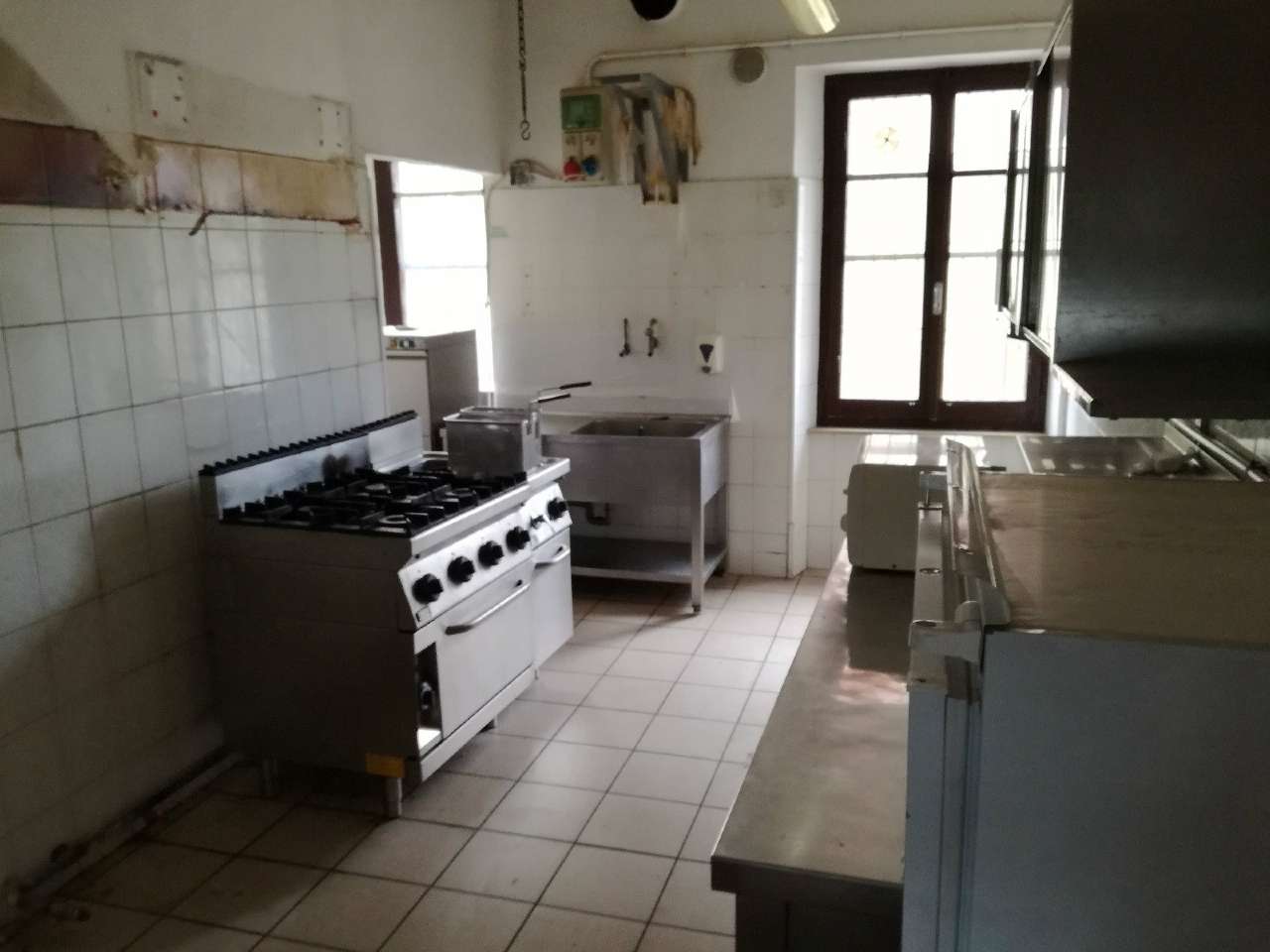 Negozio - Loc.Com. CHIETI affitto   BENEDETTO CROCE Italia Affitti