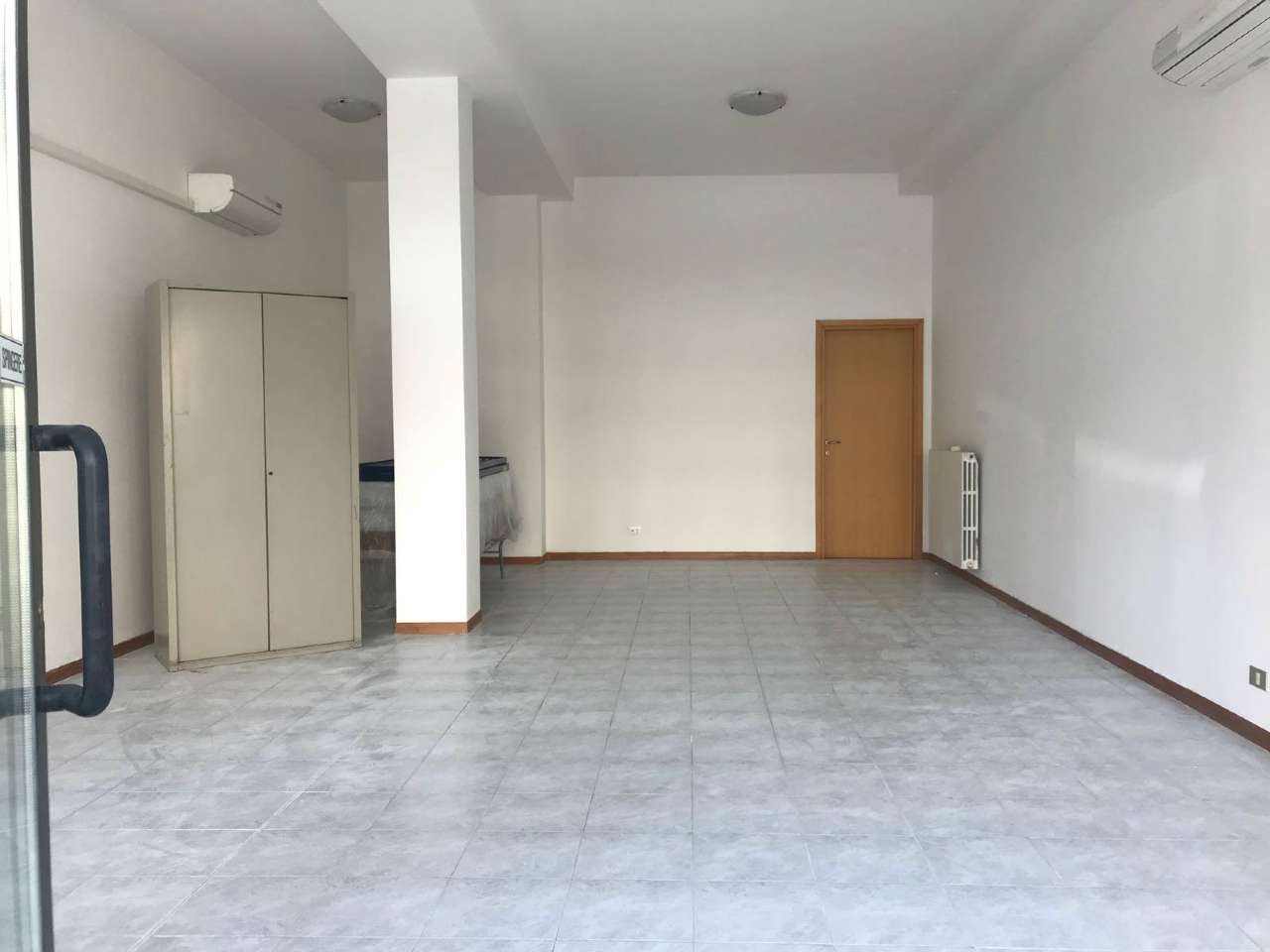 Negozio - Loc.Com. CHIETI affitto   colonnetta Italia Affitti