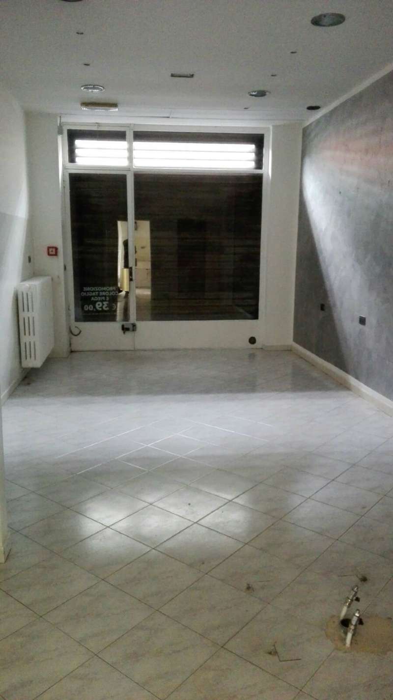 Negozio - Loc.Com. TORINO affitto  CENISIA Osasco Italia Affitti Torino