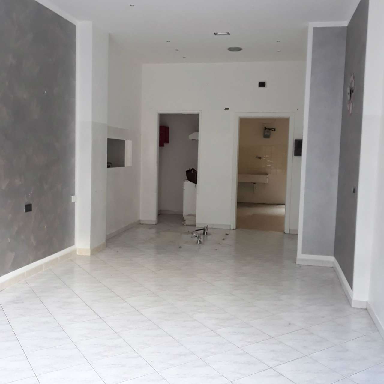 Negozio - Loc.Com. TORINO affitto  CENISIA Osasco Italia Affitti Torino