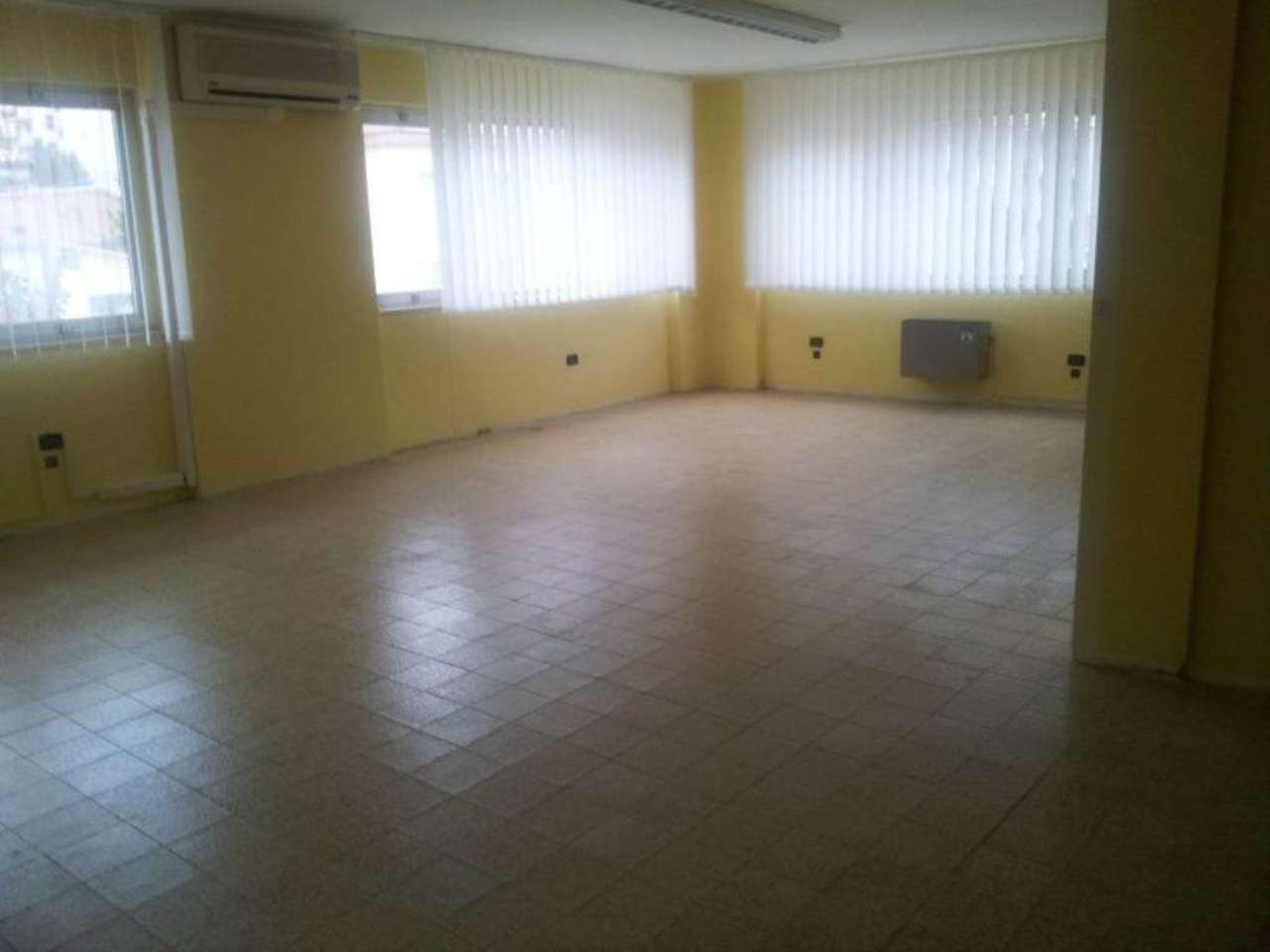 Ufficio - Loc.Com. PESCARA affitto    Italia Affitti