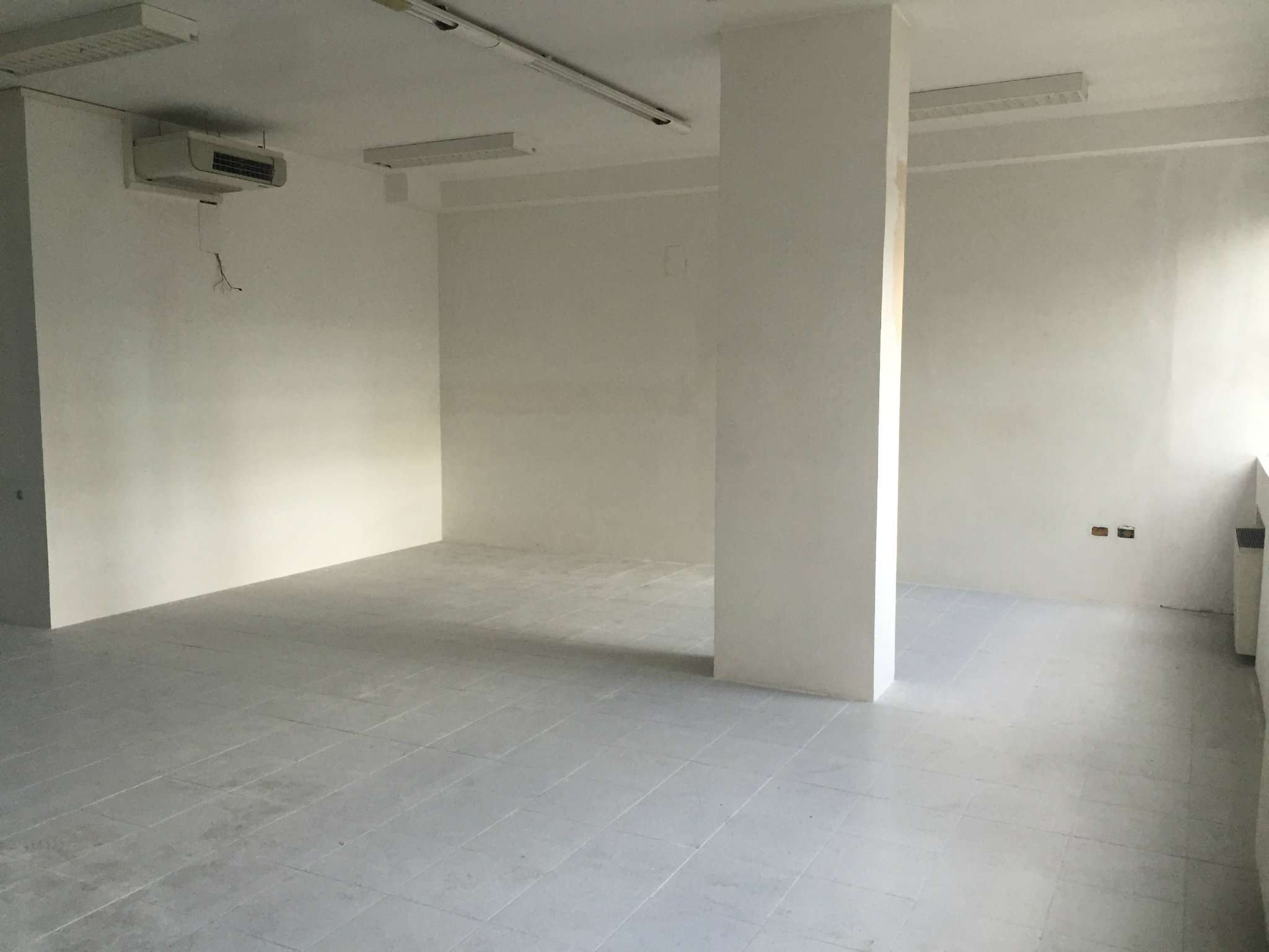 Ufficio - Loc.Com. PESCARA affitto   napoli Italia Affitti