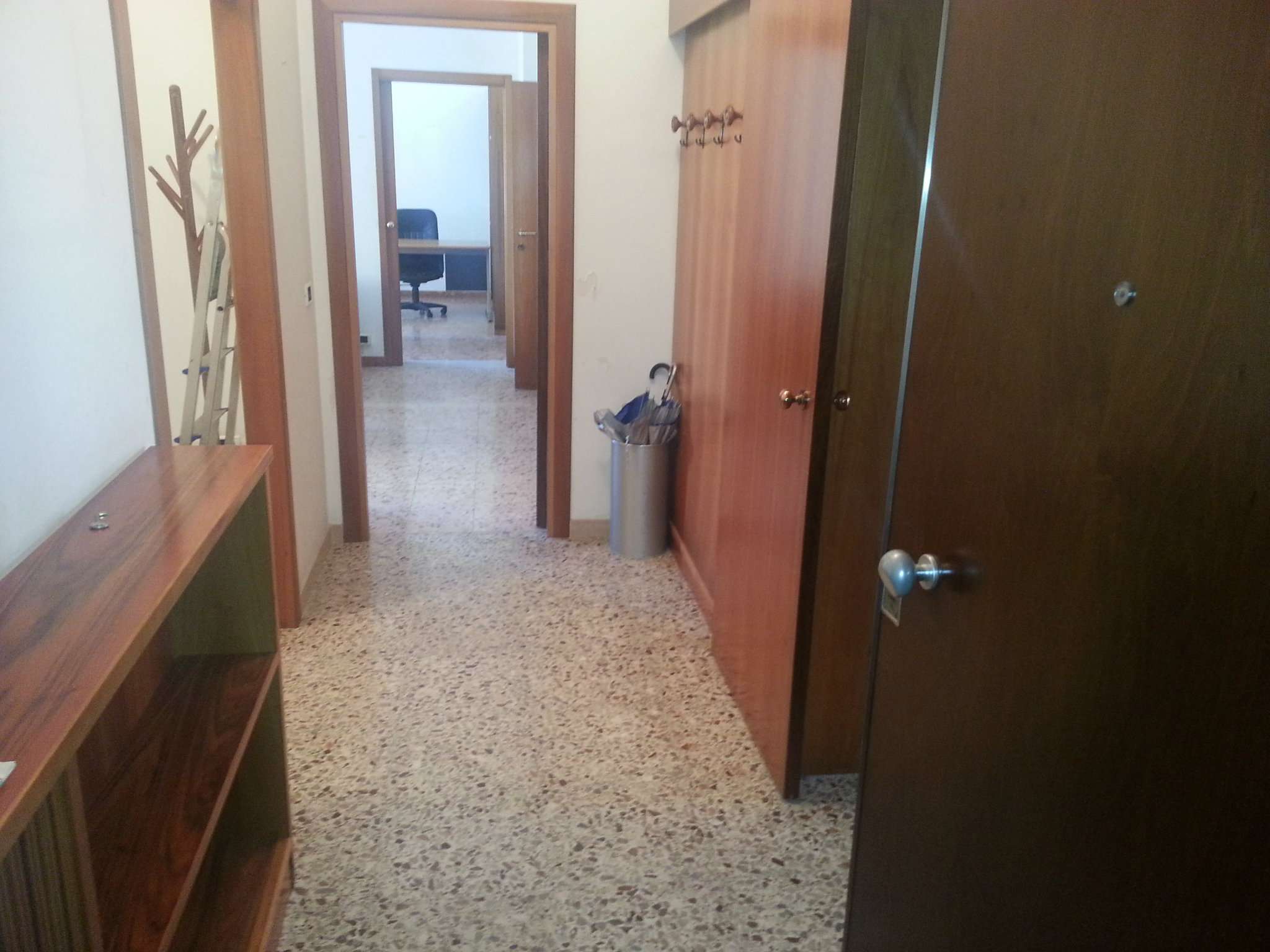 Ufficio - Loc.Com. PESCARA affitto   campania Italia Affitti