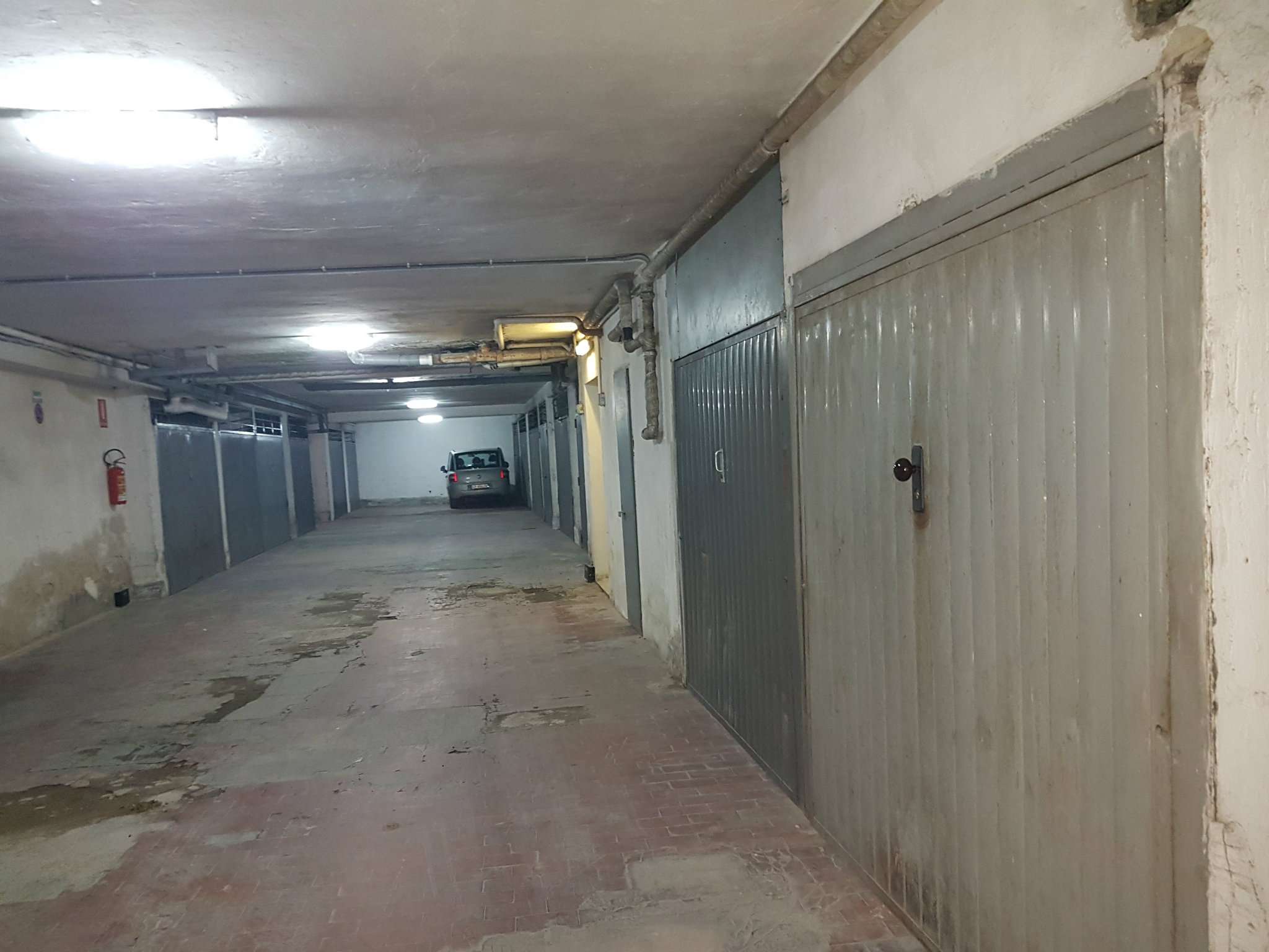 Box auto - Posto auto PESCARA affitto    Italia Affitti