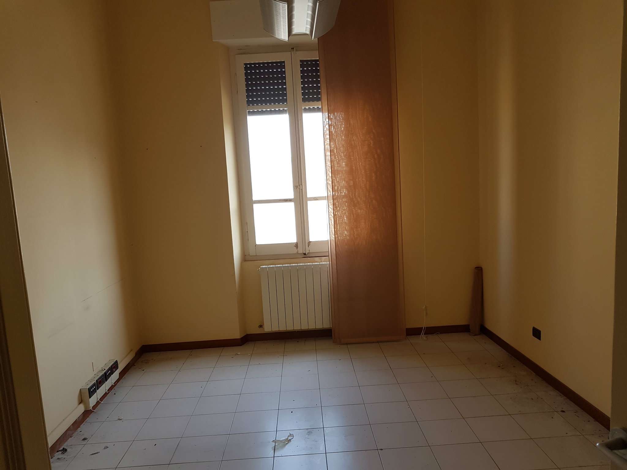 Ufficio - Loc.Com. PESCARA affitto   regina margherita Italia Affitti