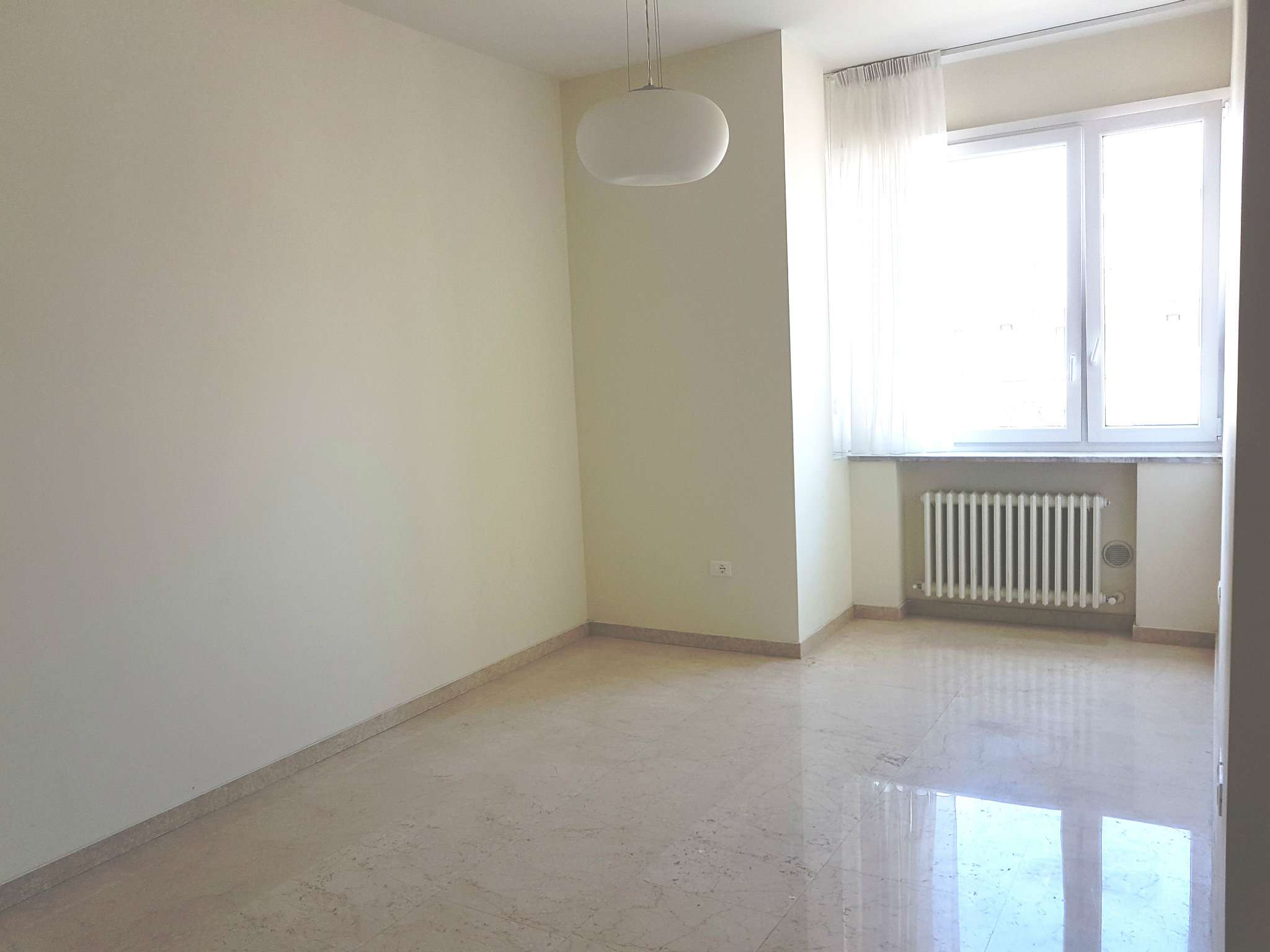 Ufficio - Loc.Com. PESCARA affitto   Vittorio Emanuele Italia Affitti