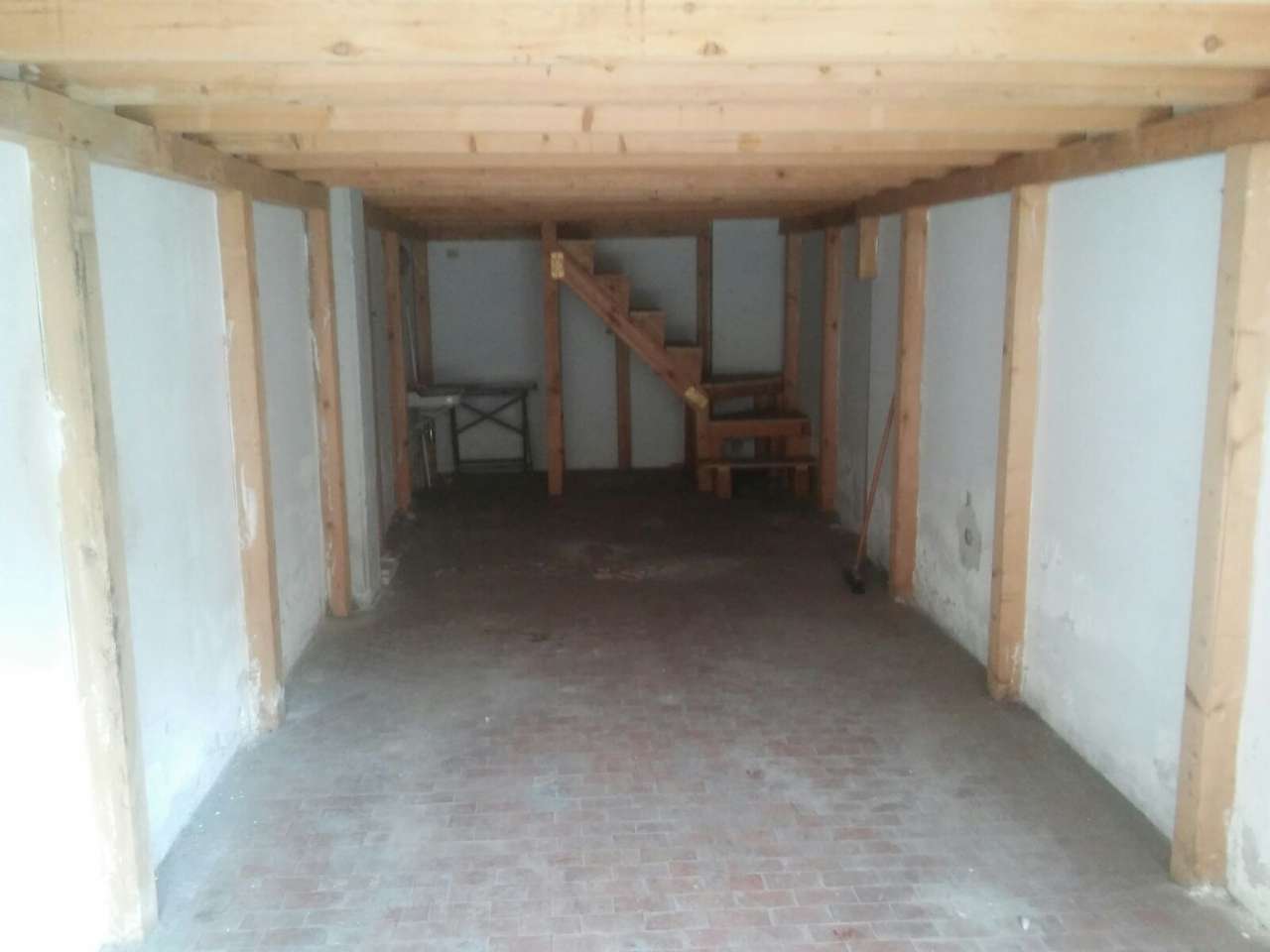 Box auto - Posto auto PESCARA affitto    Italia Affitti