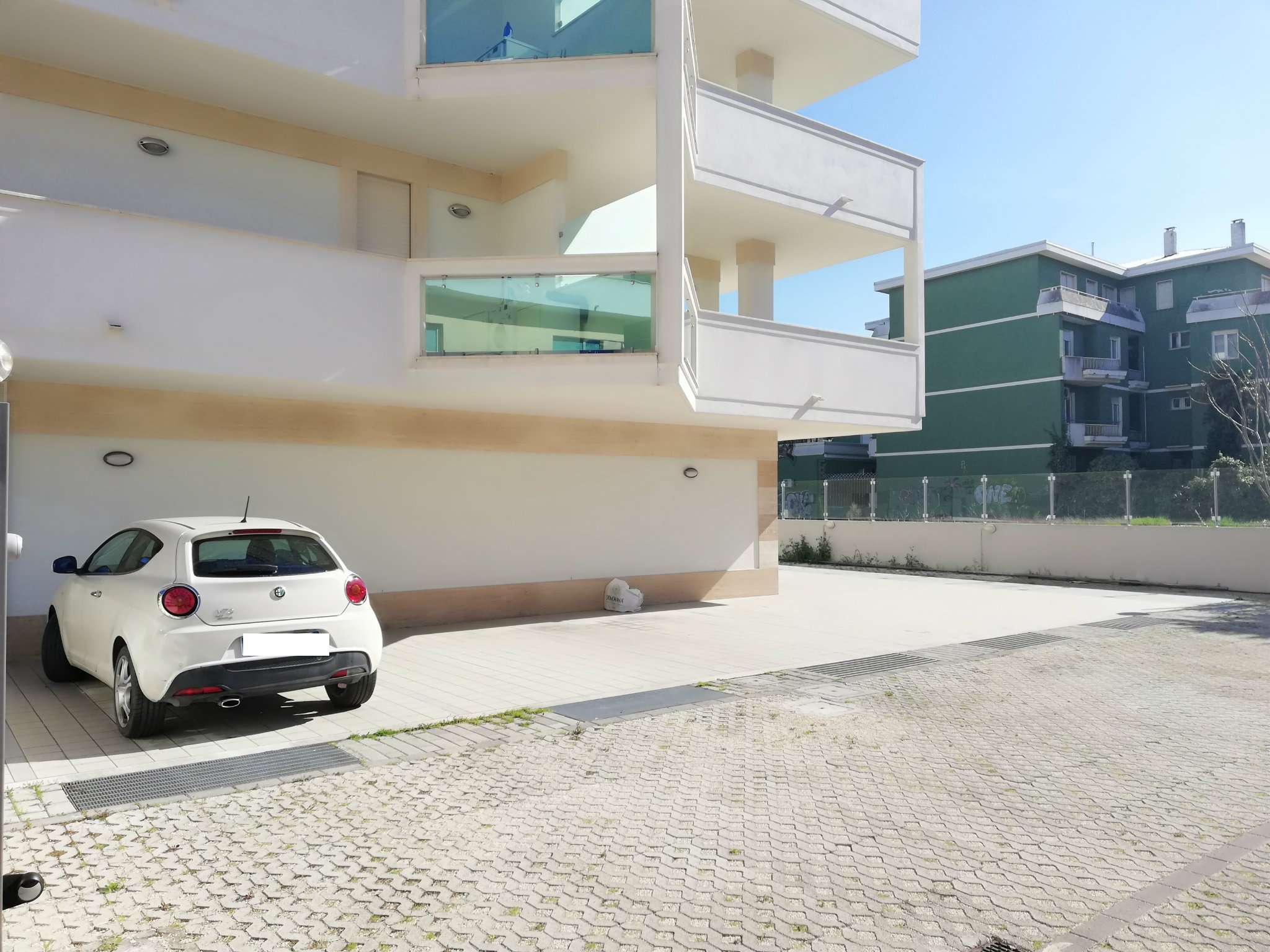 Box auto - Posto auto PESCARA affitto    Italia Affitti